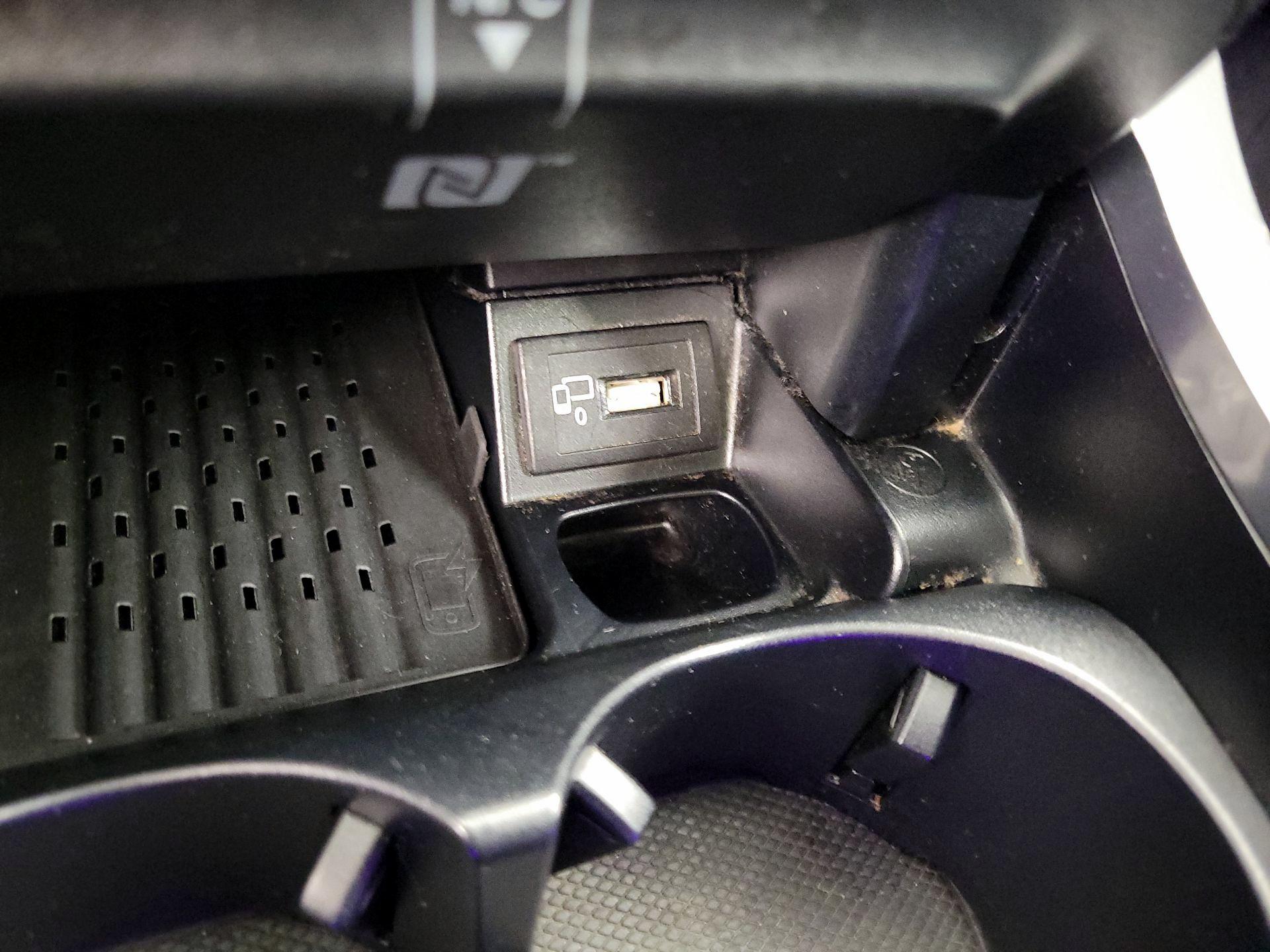 Thumbnail: 2020 Mercedes-Benz E-Class - 19