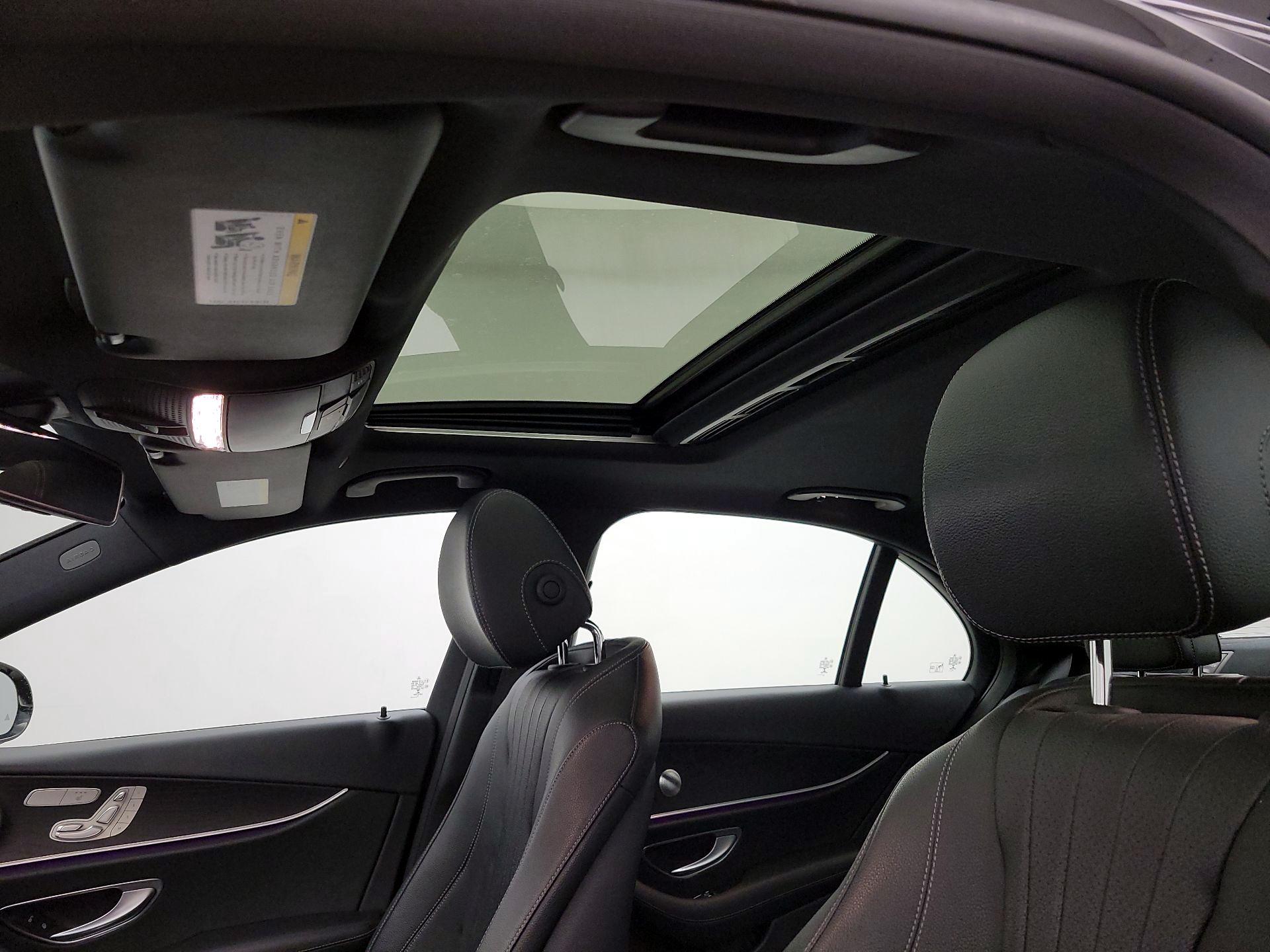 Thumbnail: 2020 Mercedes-Benz E-Class - 20