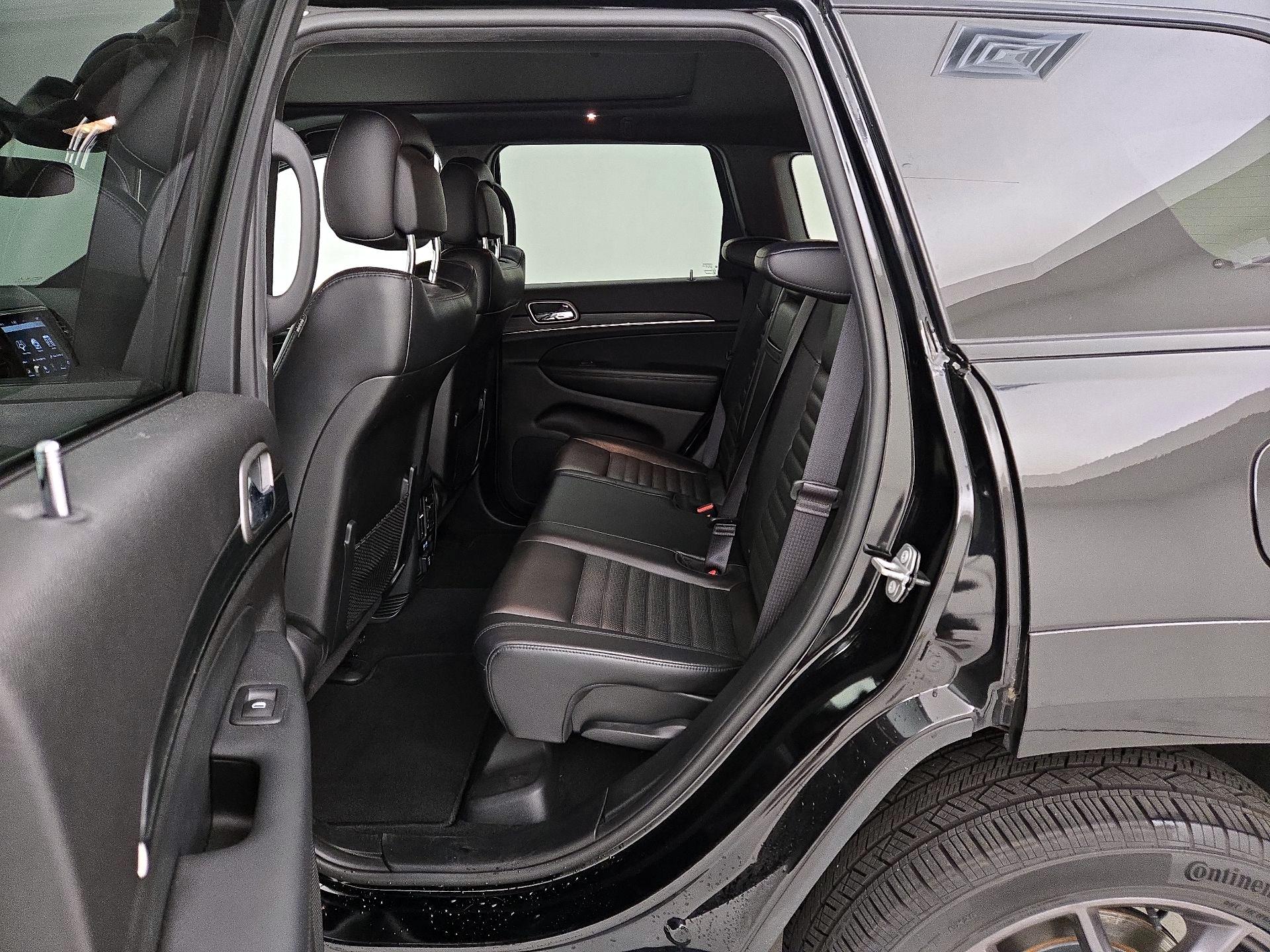 Thumbnail: 2020 Jeep Grand Cherokee - 19