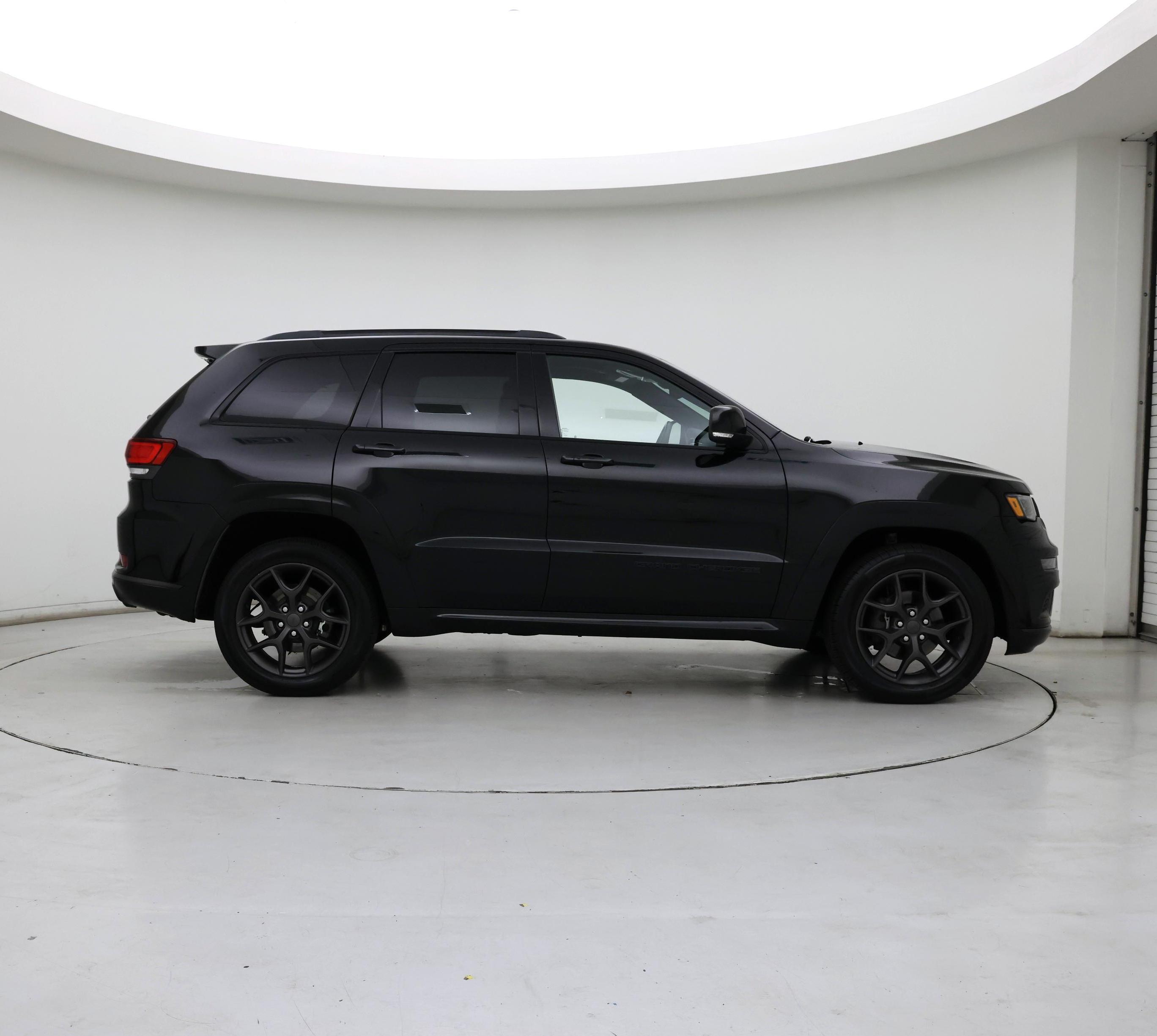 Thumbnail: 2020 Jeep Grand Cherokee - 7