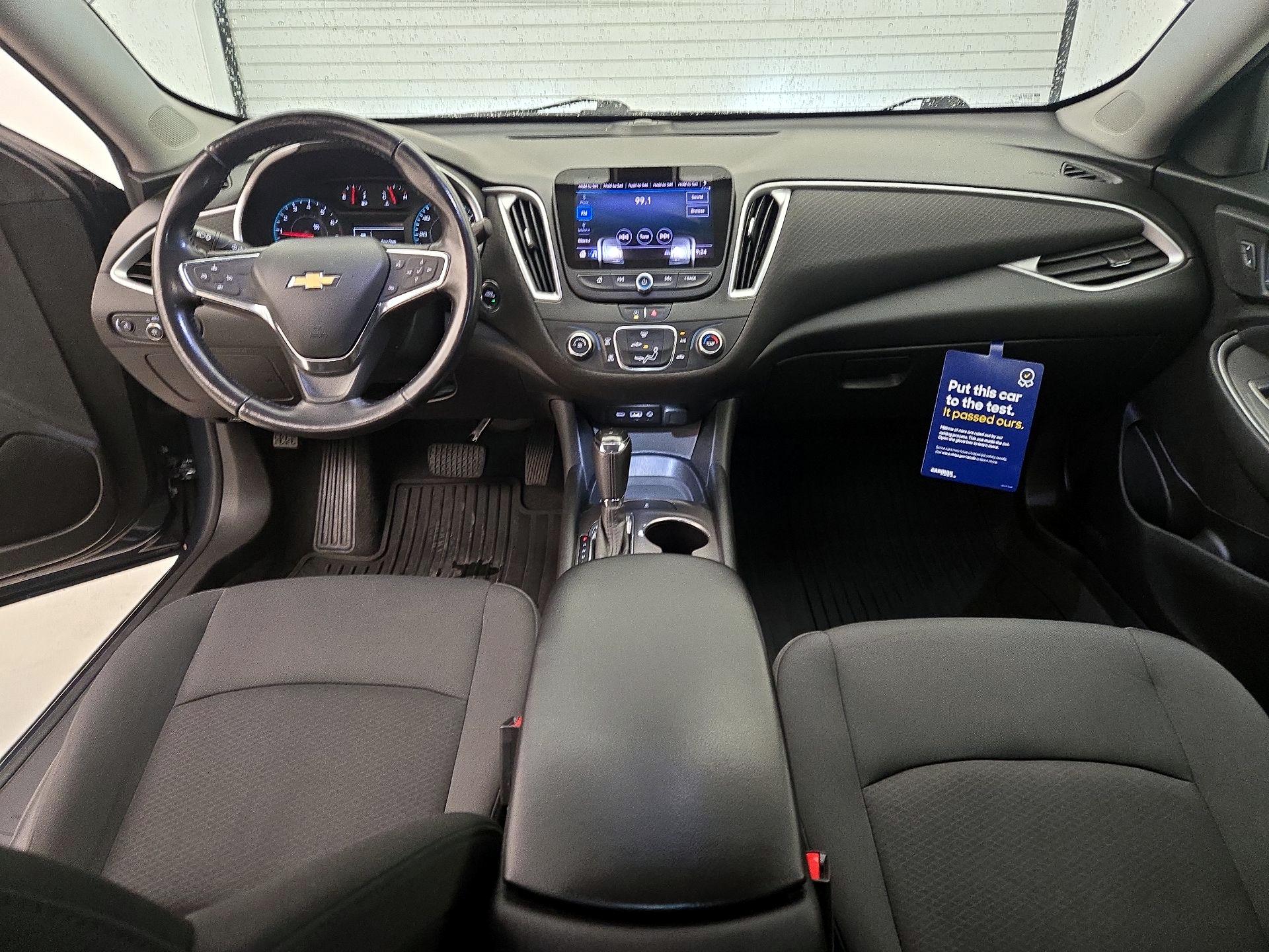 Thumbnail: 2020 Chevrolet Malibu - 9