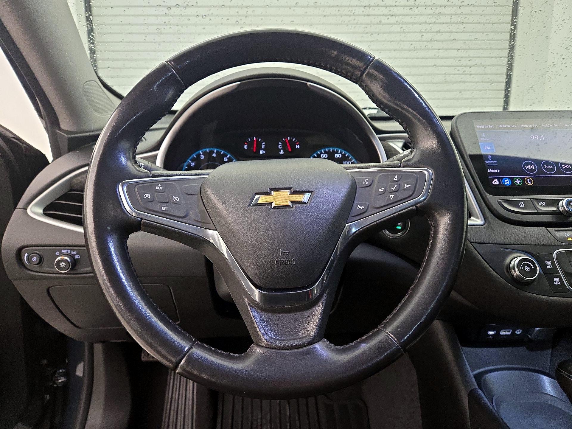 Thumbnail: 2020 Chevrolet Malibu - 10