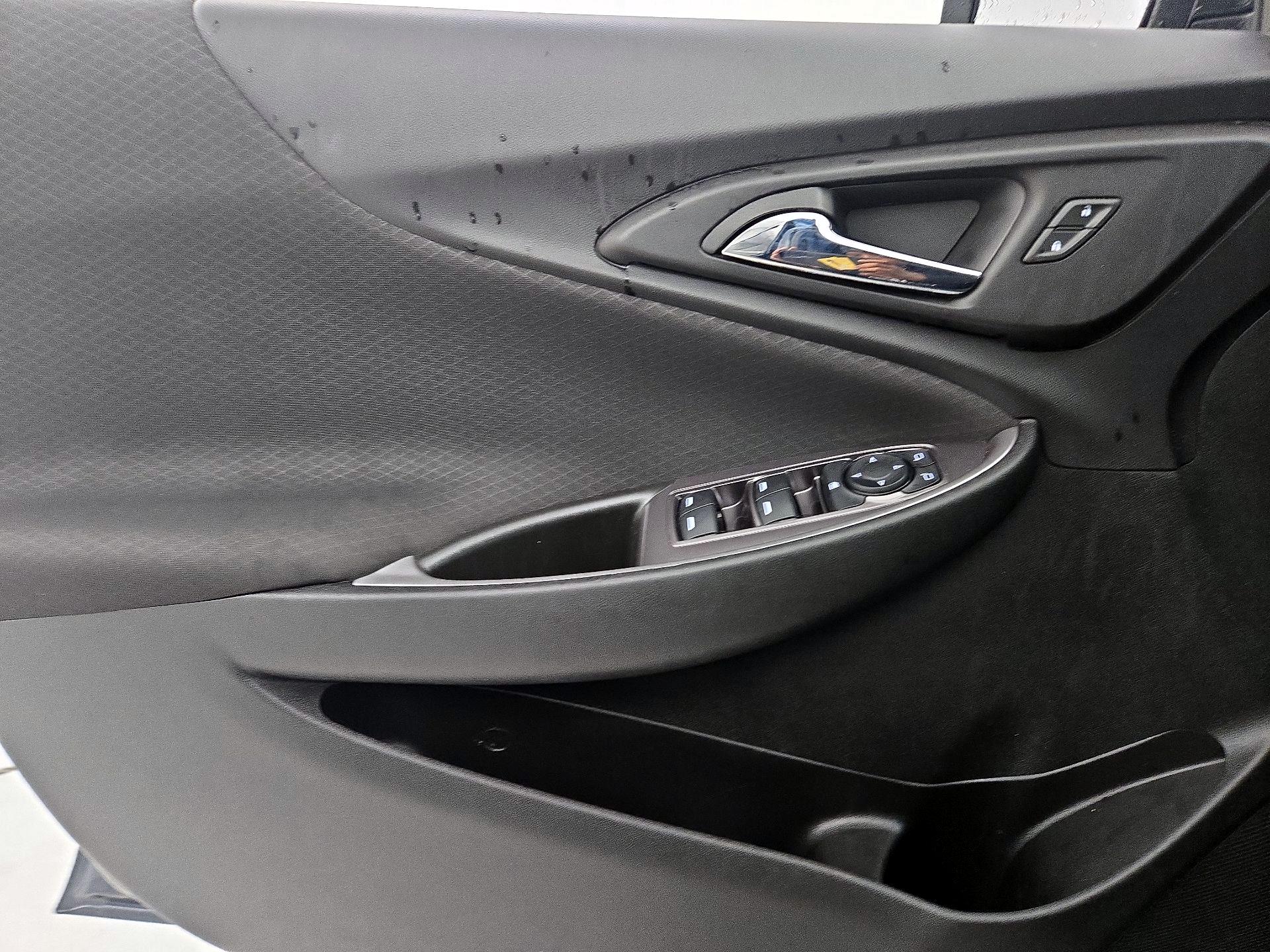 Thumbnail: 2020 Chevrolet Malibu - 12