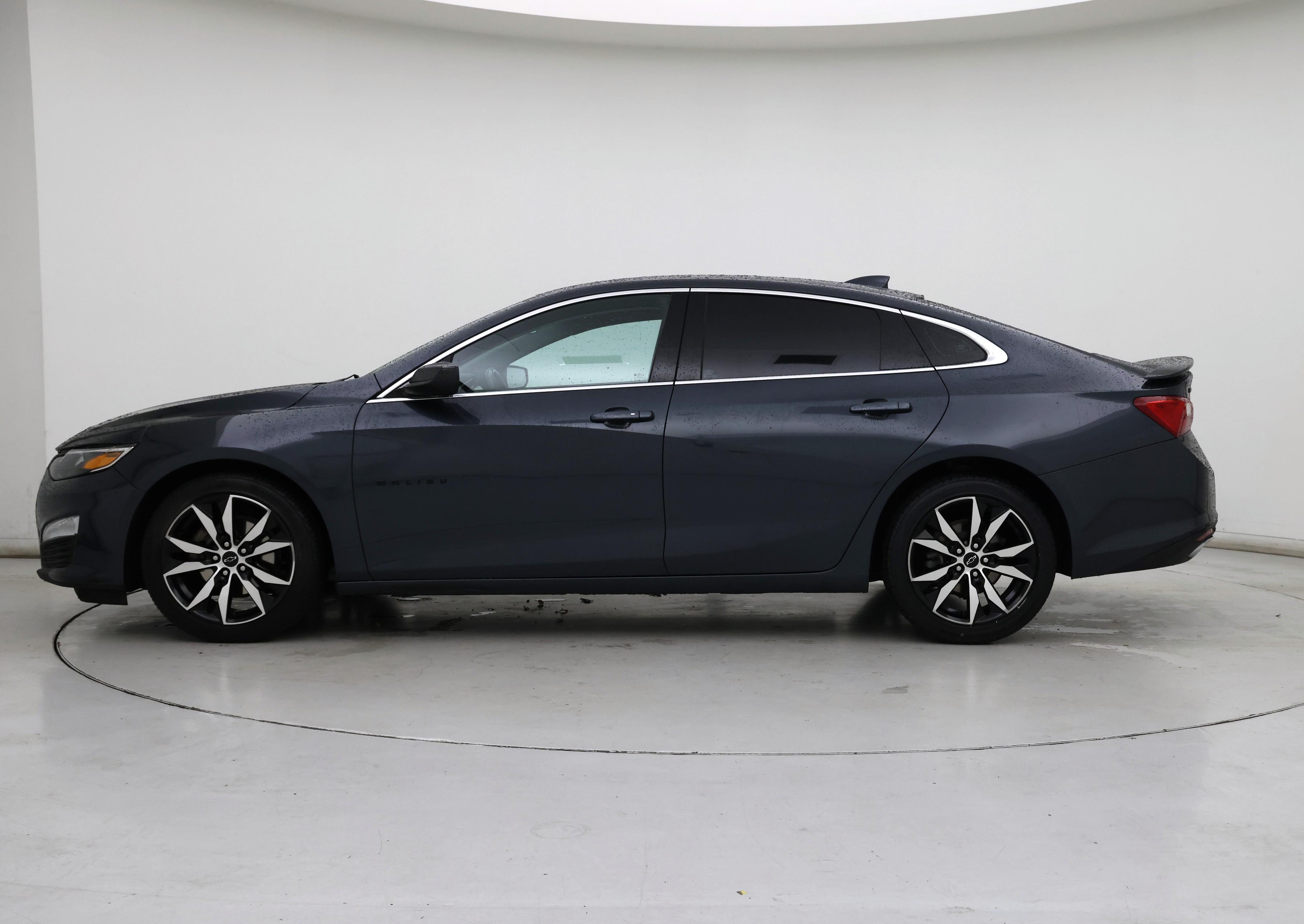 Thumbnail: 2020 Chevrolet Malibu - 3