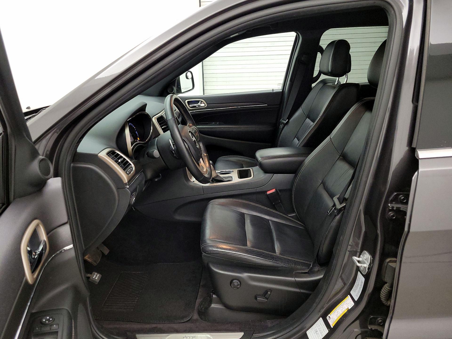 Thumbnail: 2016 Jeep Grand Cherokee - 11