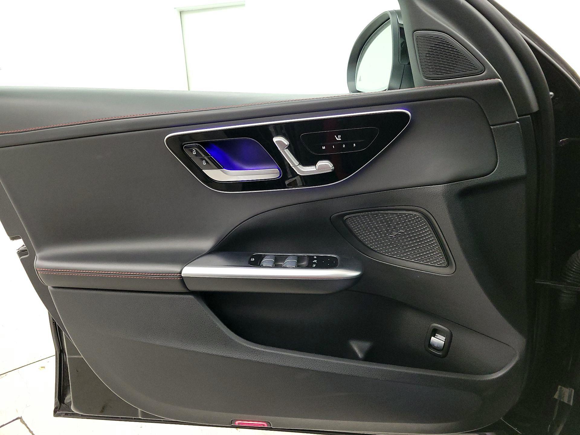 Thumbnail: 2023 Mercedes-Benz C-Class - 12