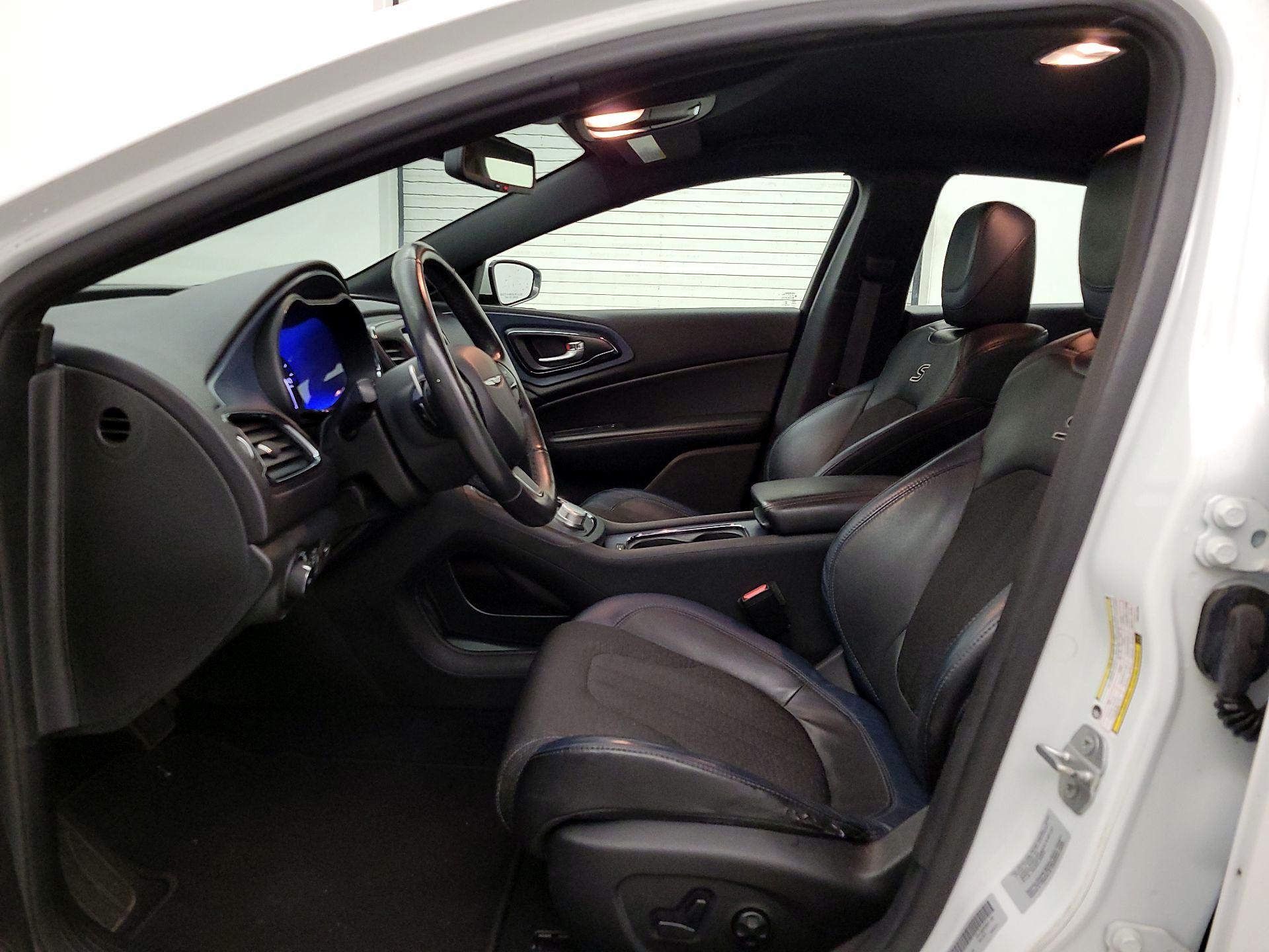 Thumbnail: 2015 Chrysler 200 - 11