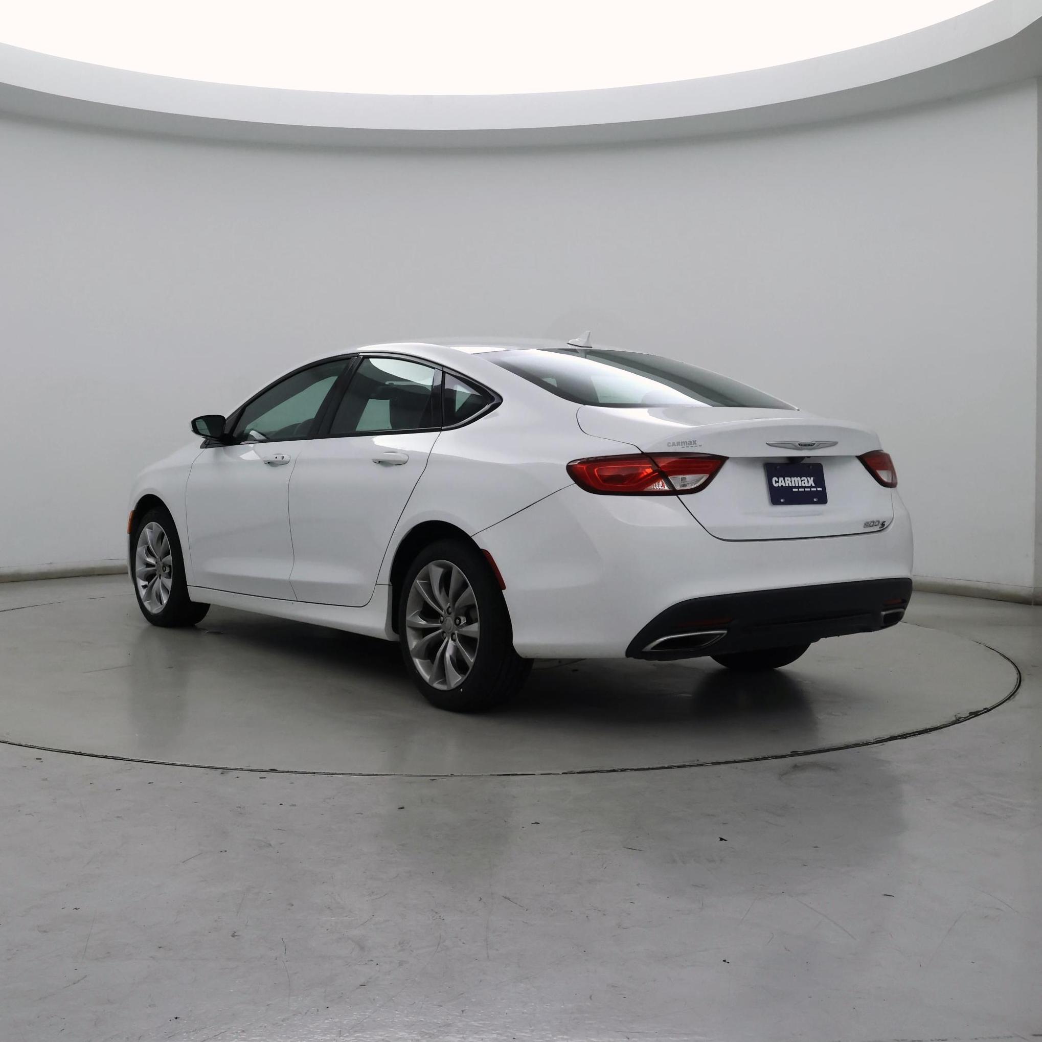 Thumbnail: 2015 Chrysler 200 - 2