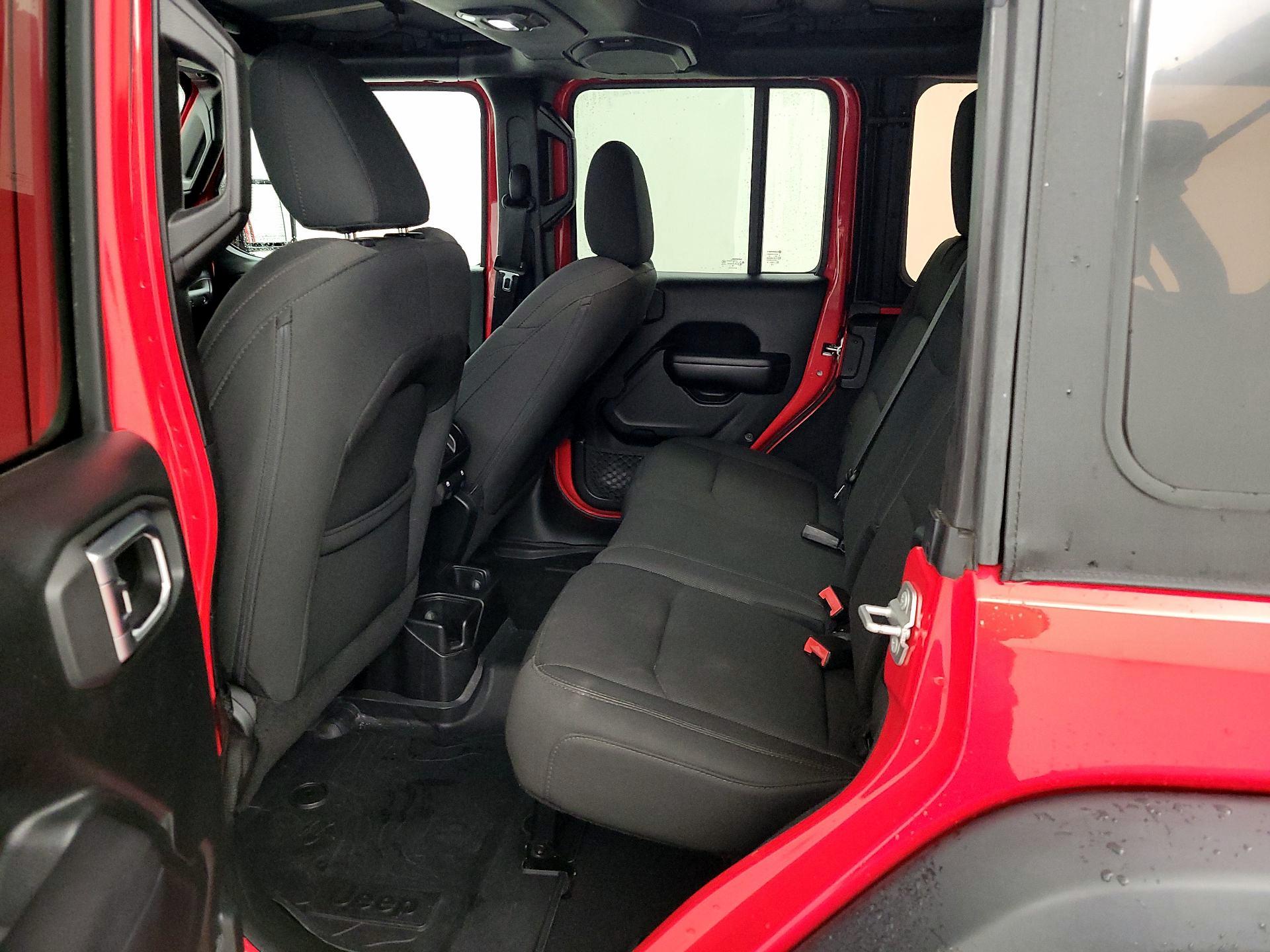 Thumbnail: 2018 Jeep Wrangler - 19