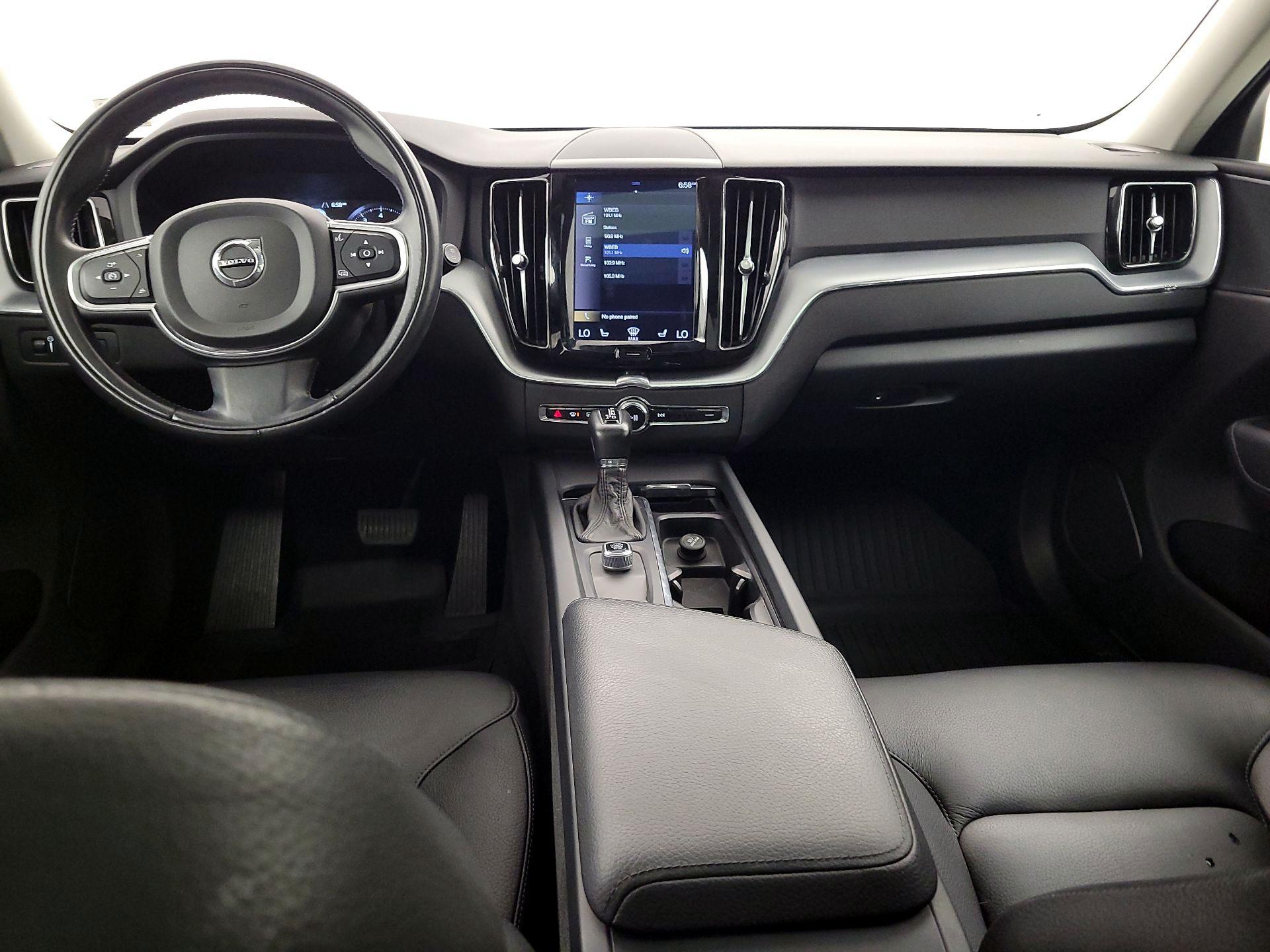 Thumbnail: 2018 Volvo XC60 - 9