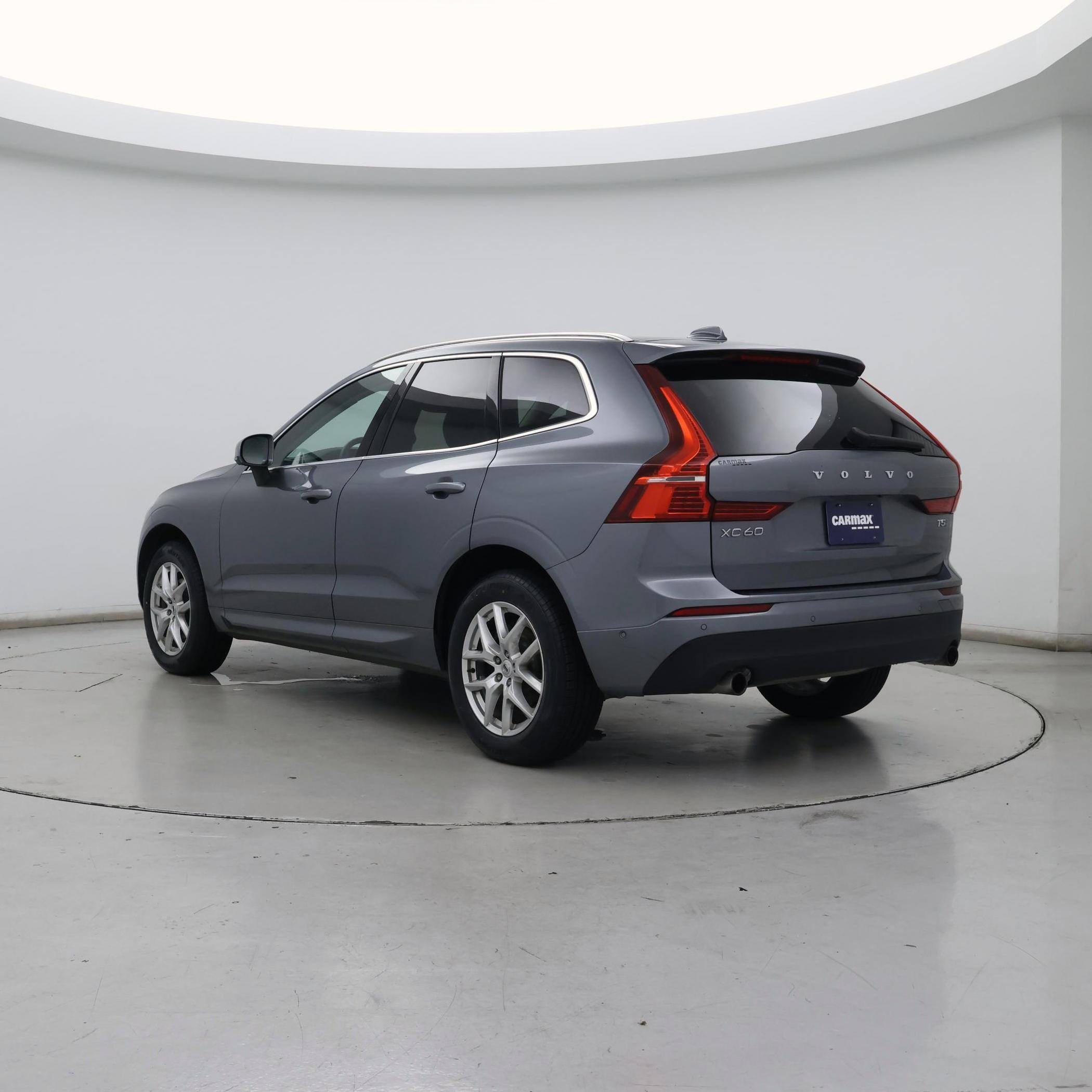 Thumbnail: 2018 Volvo XC60 - 2