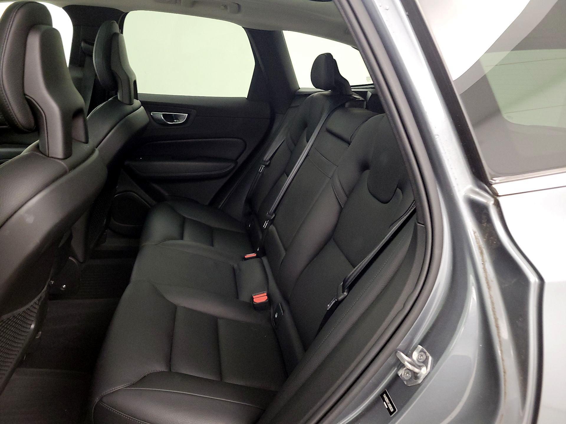 Thumbnail: 2018 Volvo XC60 - 19