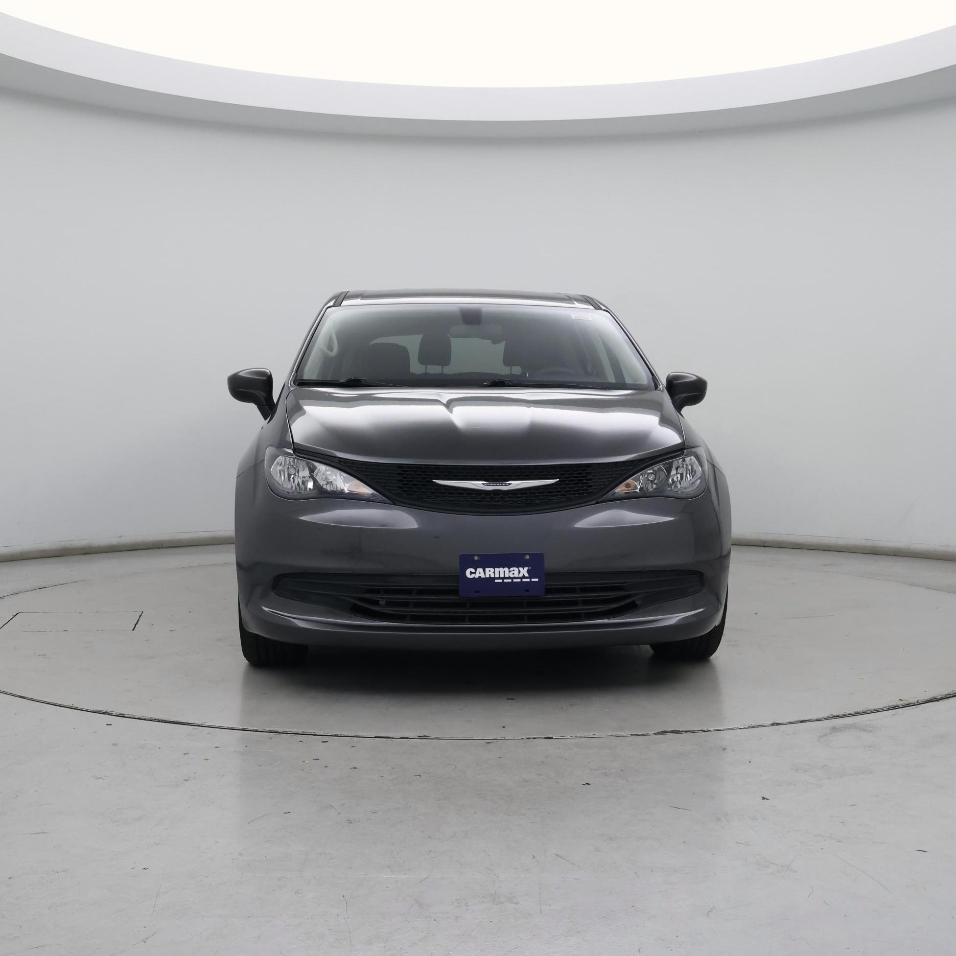 Thumbnail: 2020 Chrysler Voyager - 5