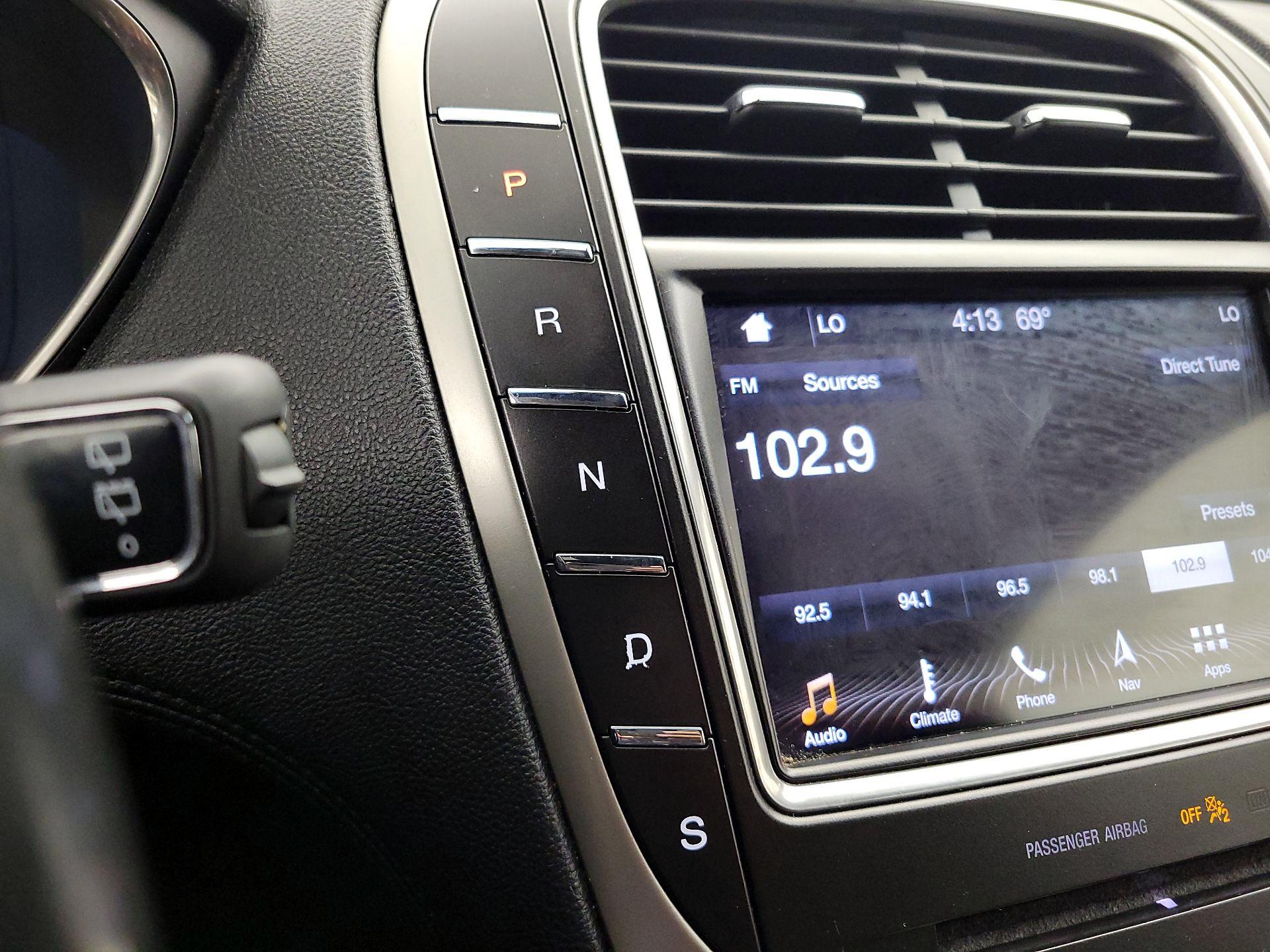 Thumbnail: 2019 Lincoln Nautilus - 18