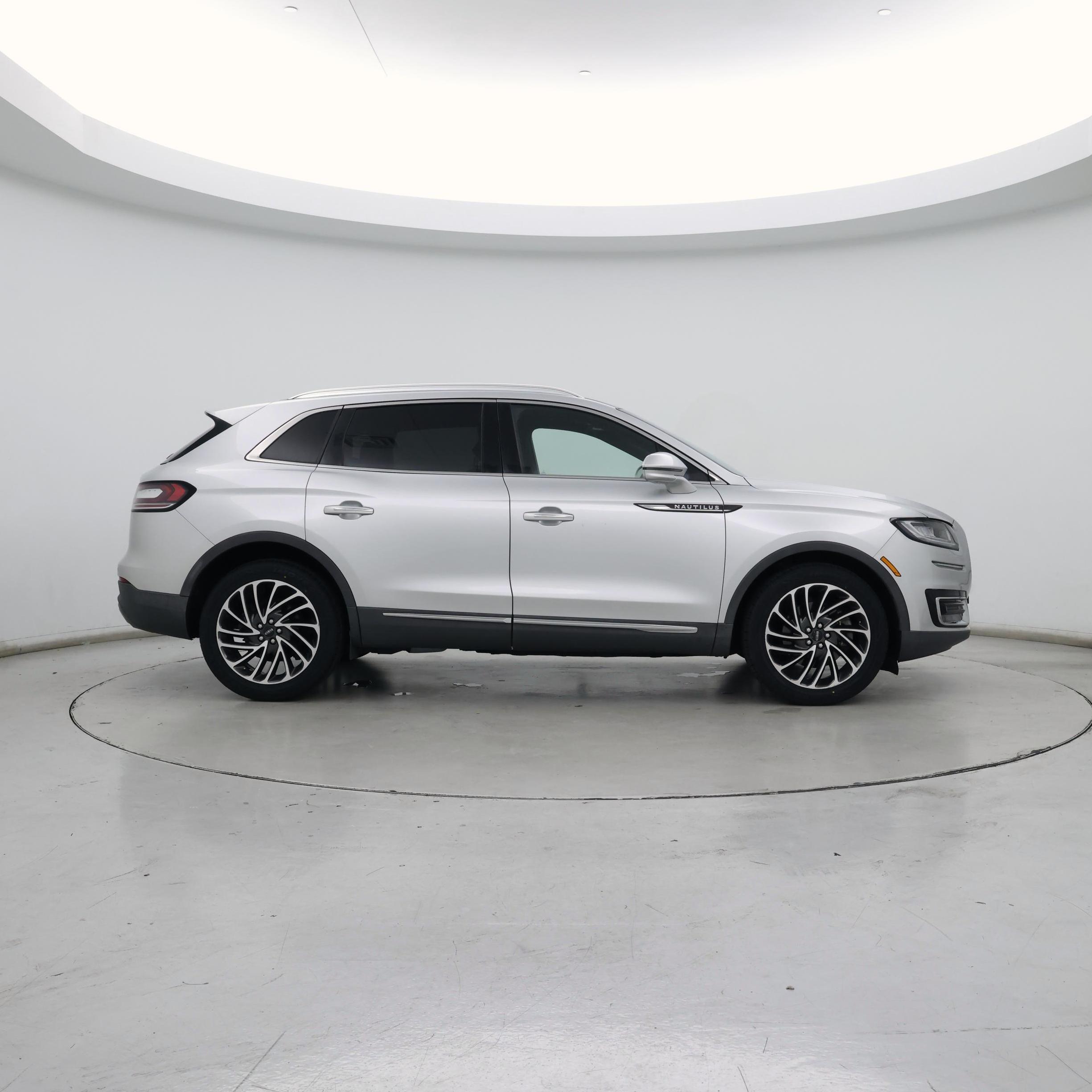 Thumbnail: 2019 Lincoln Nautilus - 7