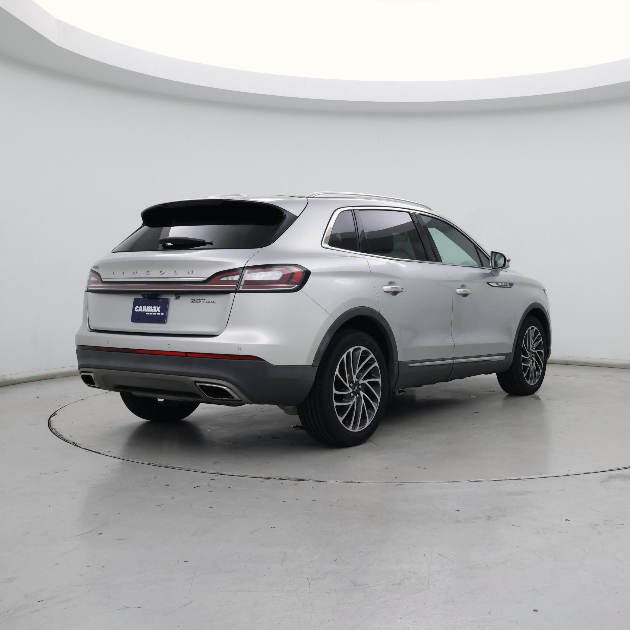 Thumbnail: 2019 Lincoln Nautilus - 8