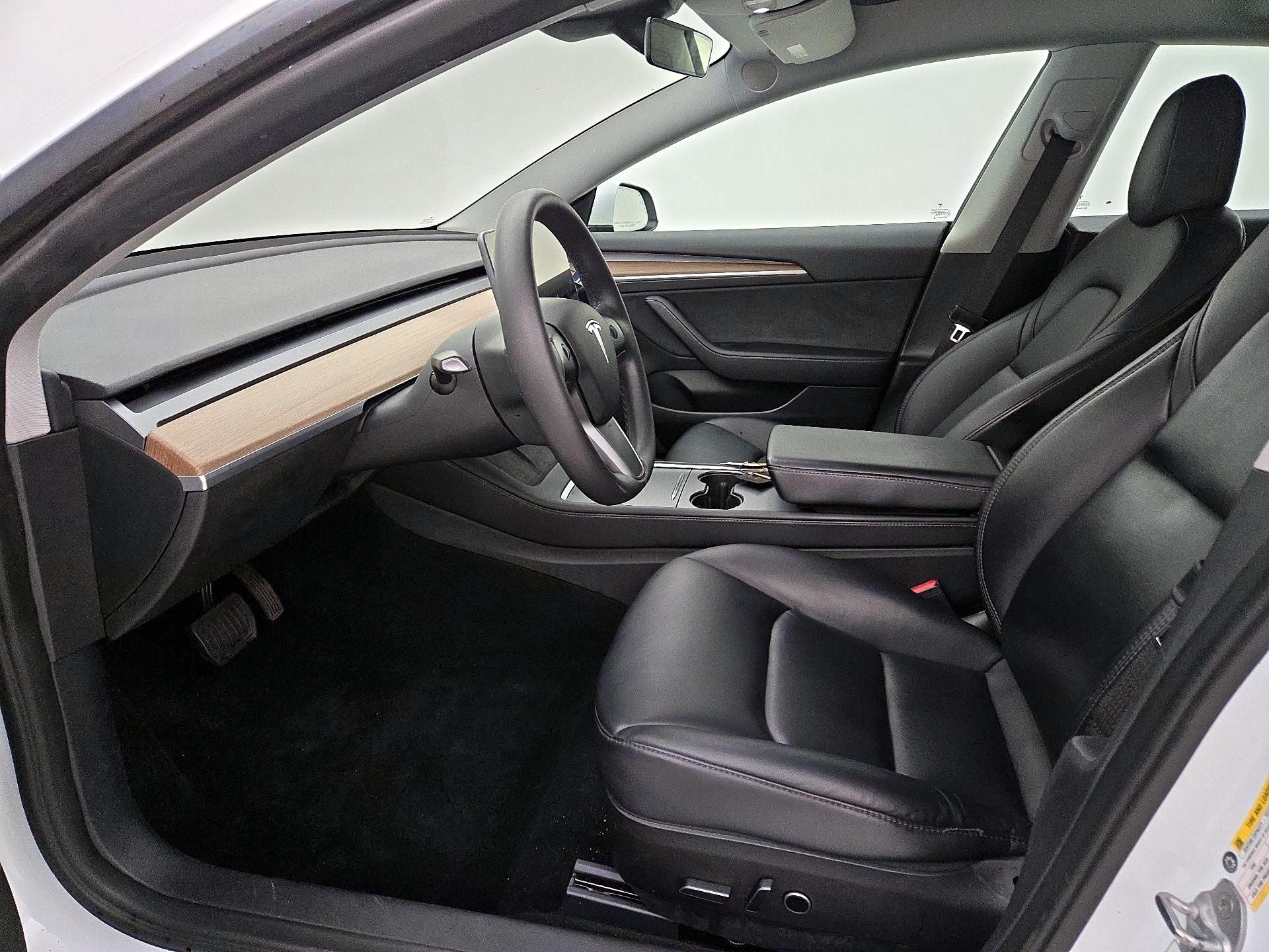 Thumbnail: 2021 Tesla Model 3 - 11