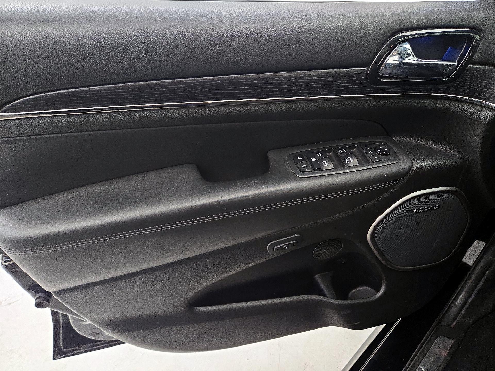 Thumbnail: 2021 Jeep Grand Cherokee - 12