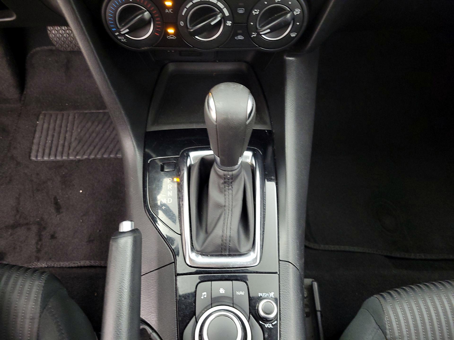 Thumbnail: 2016 Mazda Mazda3 - 17