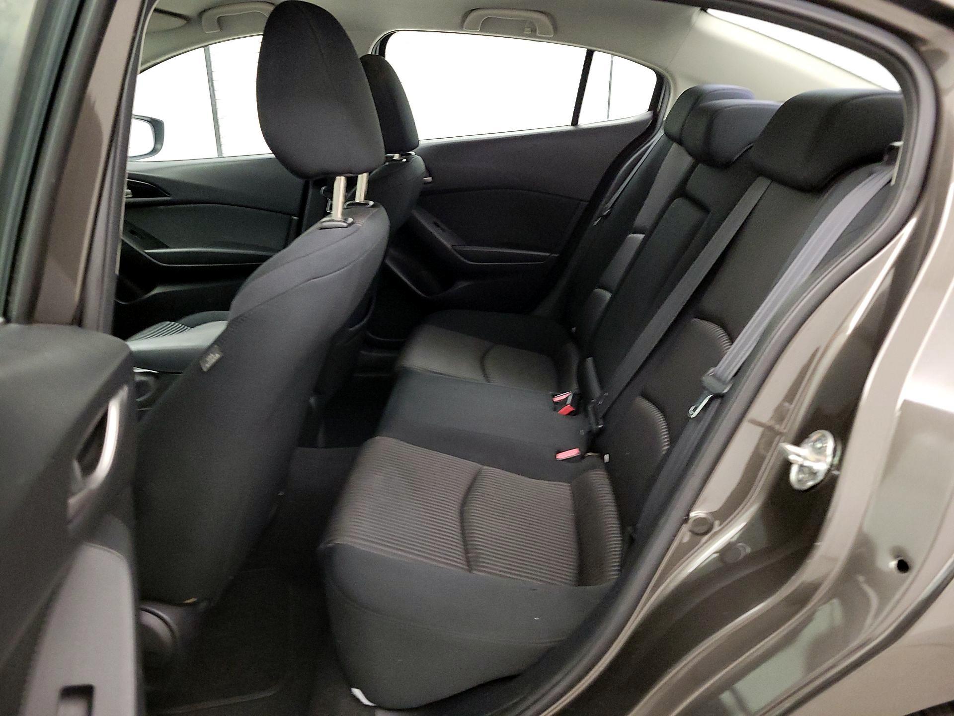 Thumbnail: 2016 Mazda Mazda3 - 19
