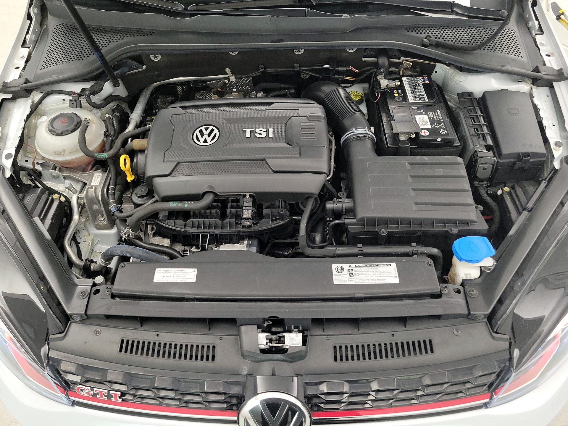 Thumbnail: 2019 Volkswagen Golf - 20