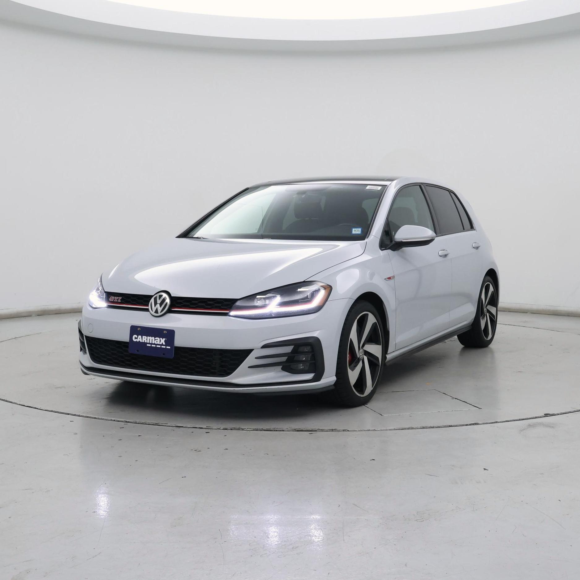 Thumbnail: 2019 Volkswagen Golf - 4