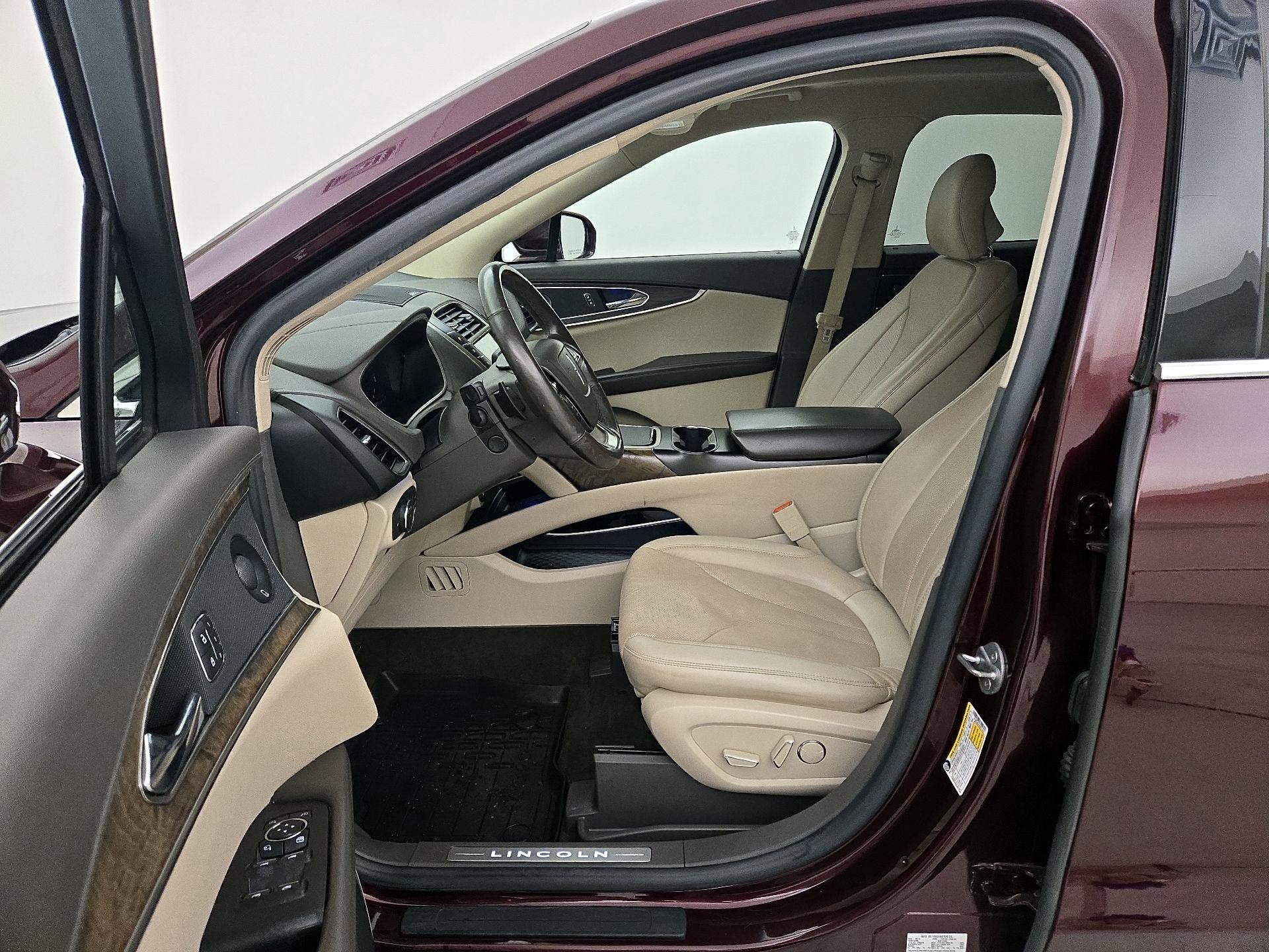 Thumbnail: 2019 Lincoln Nautilus - 11