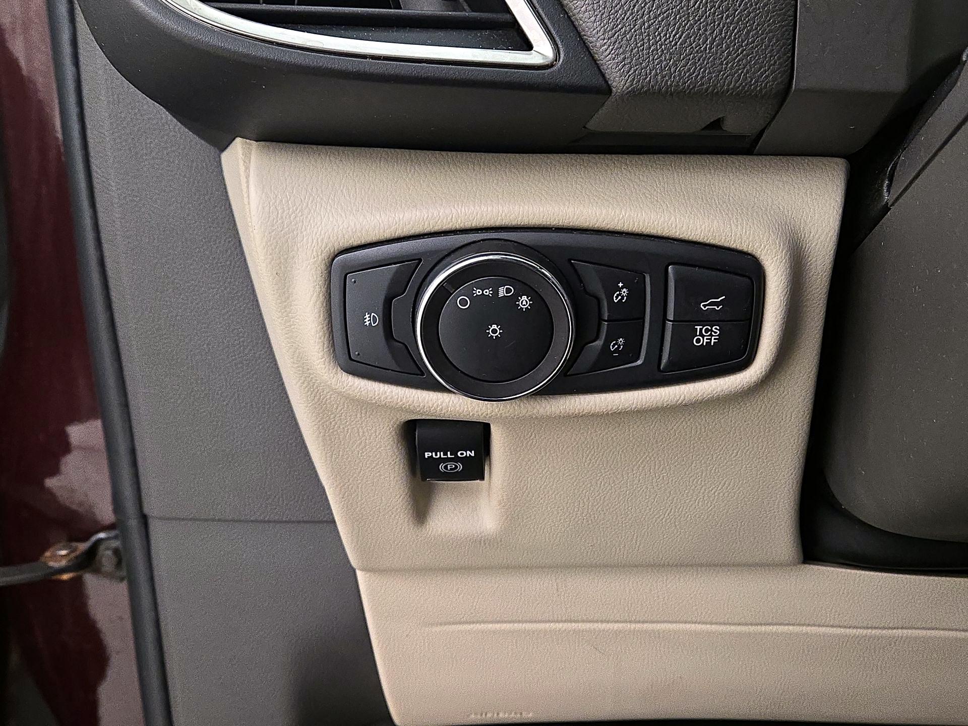 Thumbnail: 2019 Lincoln Nautilus - 13