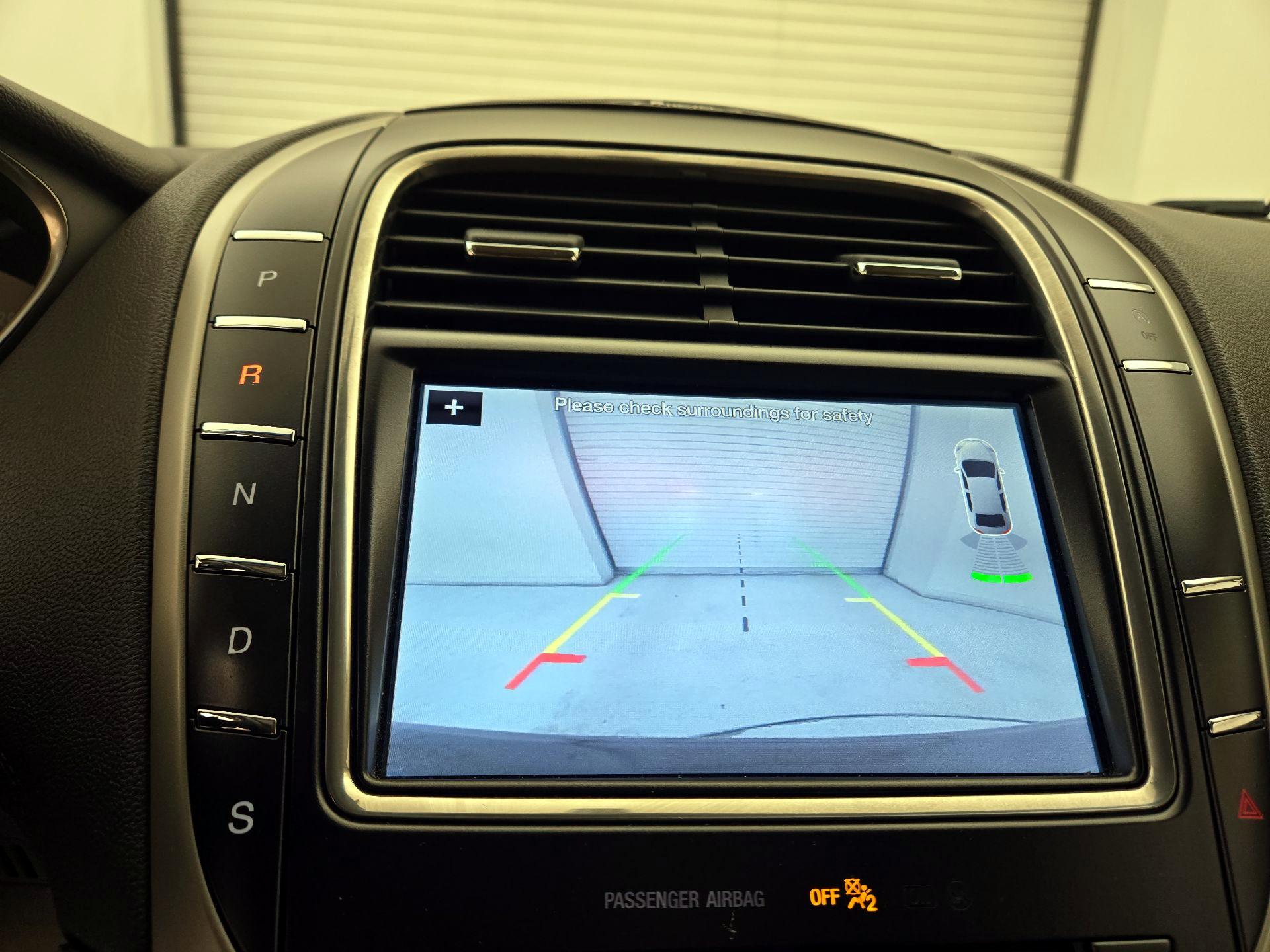 Thumbnail: 2019 Lincoln Nautilus - 14