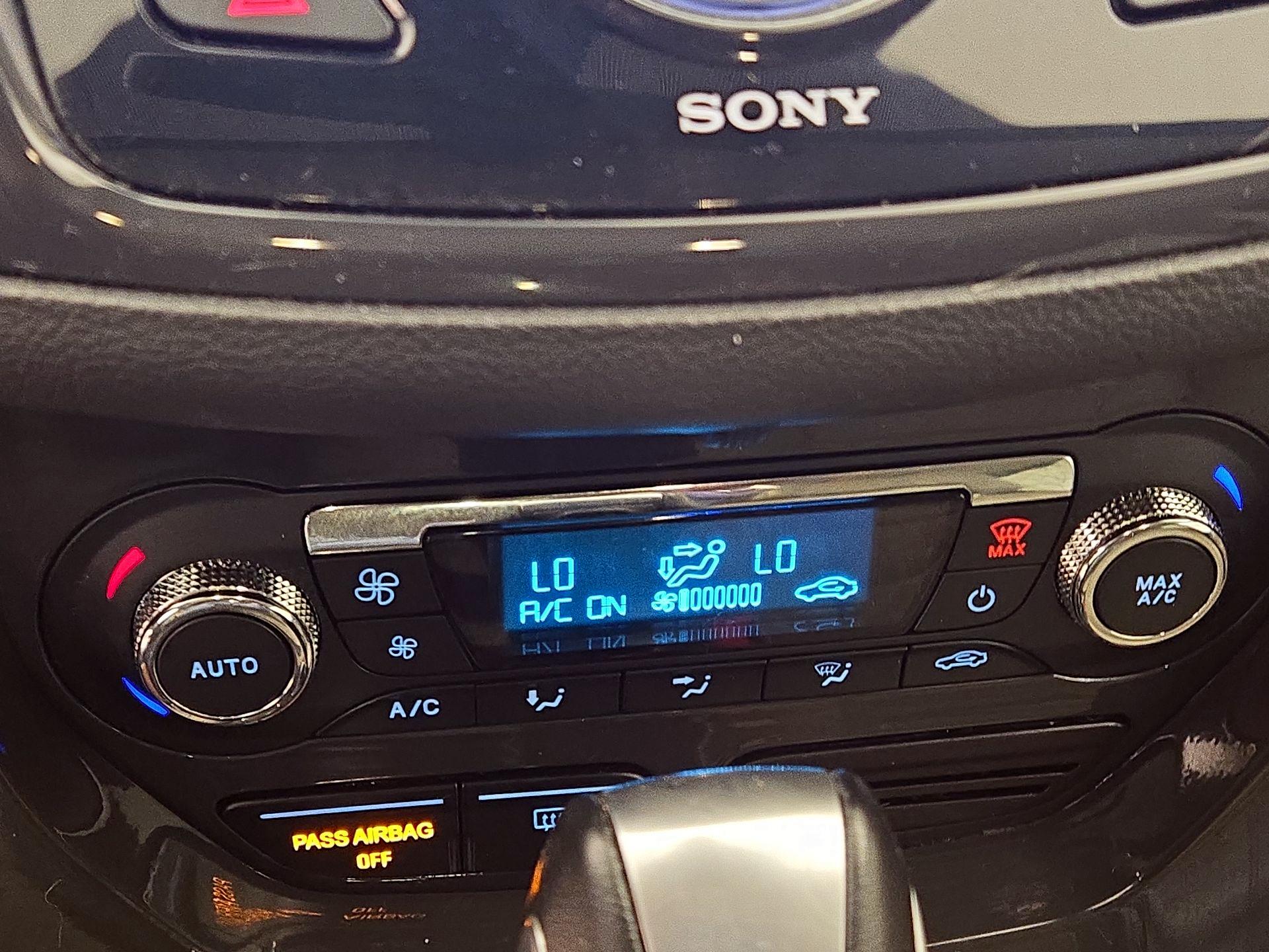 Thumbnail: 2016 Ford Escape - 15