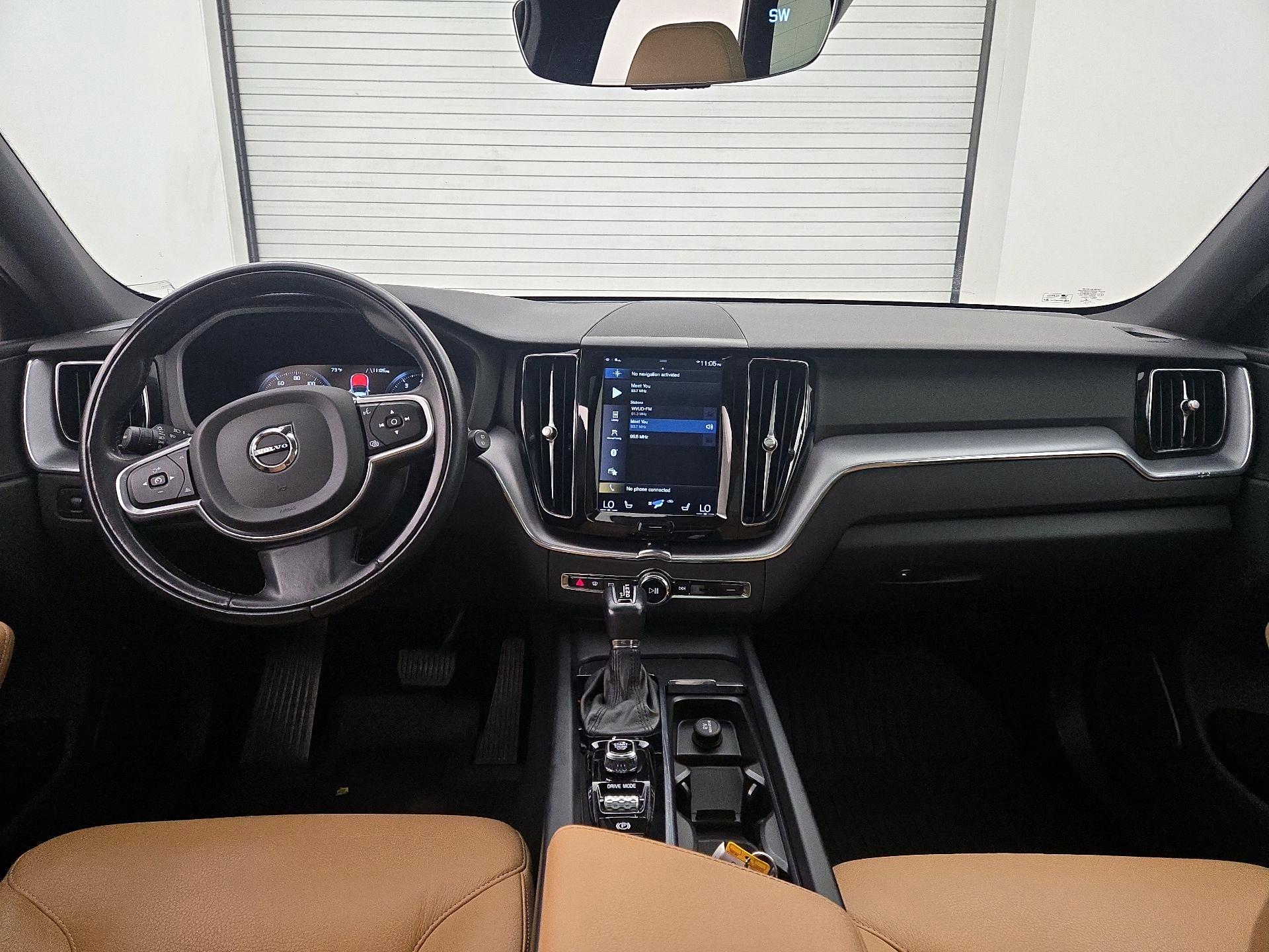 Thumbnail: 2020 Volvo XC60 - 9