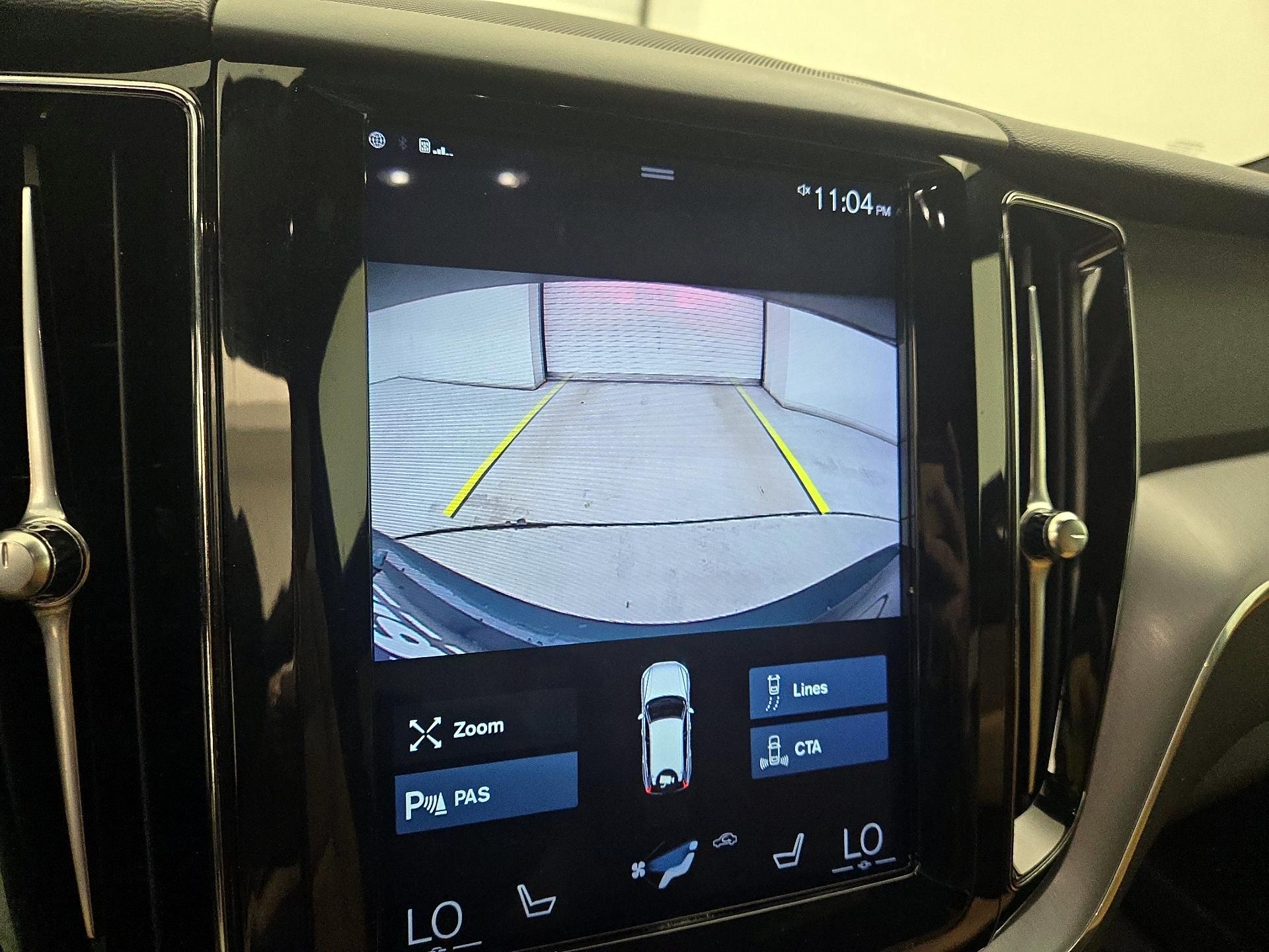 Thumbnail: 2020 Volvo XC60 - 14