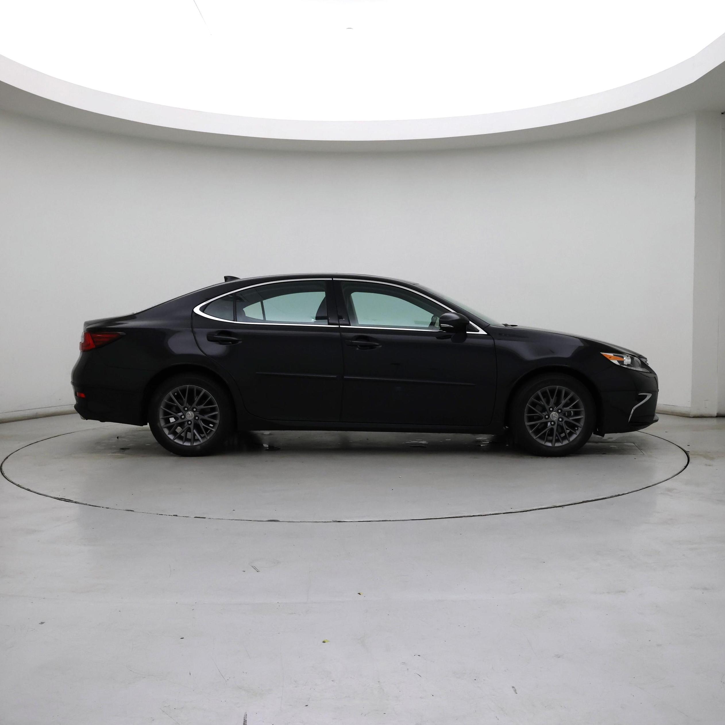 Thumbnail: 2018 Lexus ES - 7
