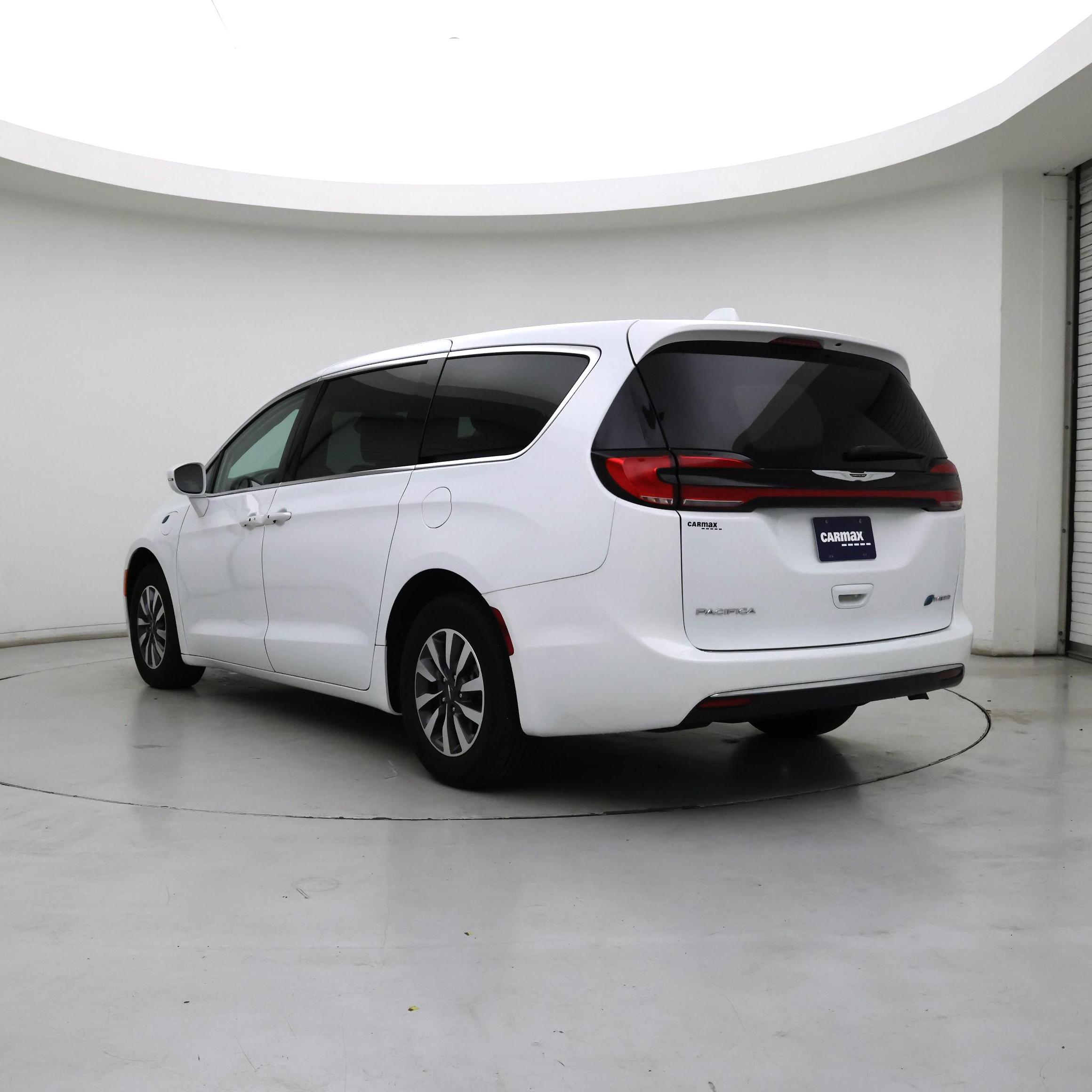 Thumbnail: 2022 Chrysler Pacifica - 2