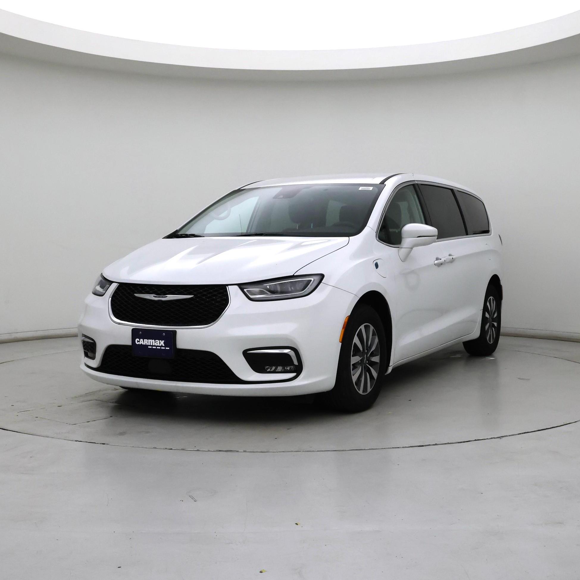 Thumbnail: 2022 Chrysler Pacifica - 4
