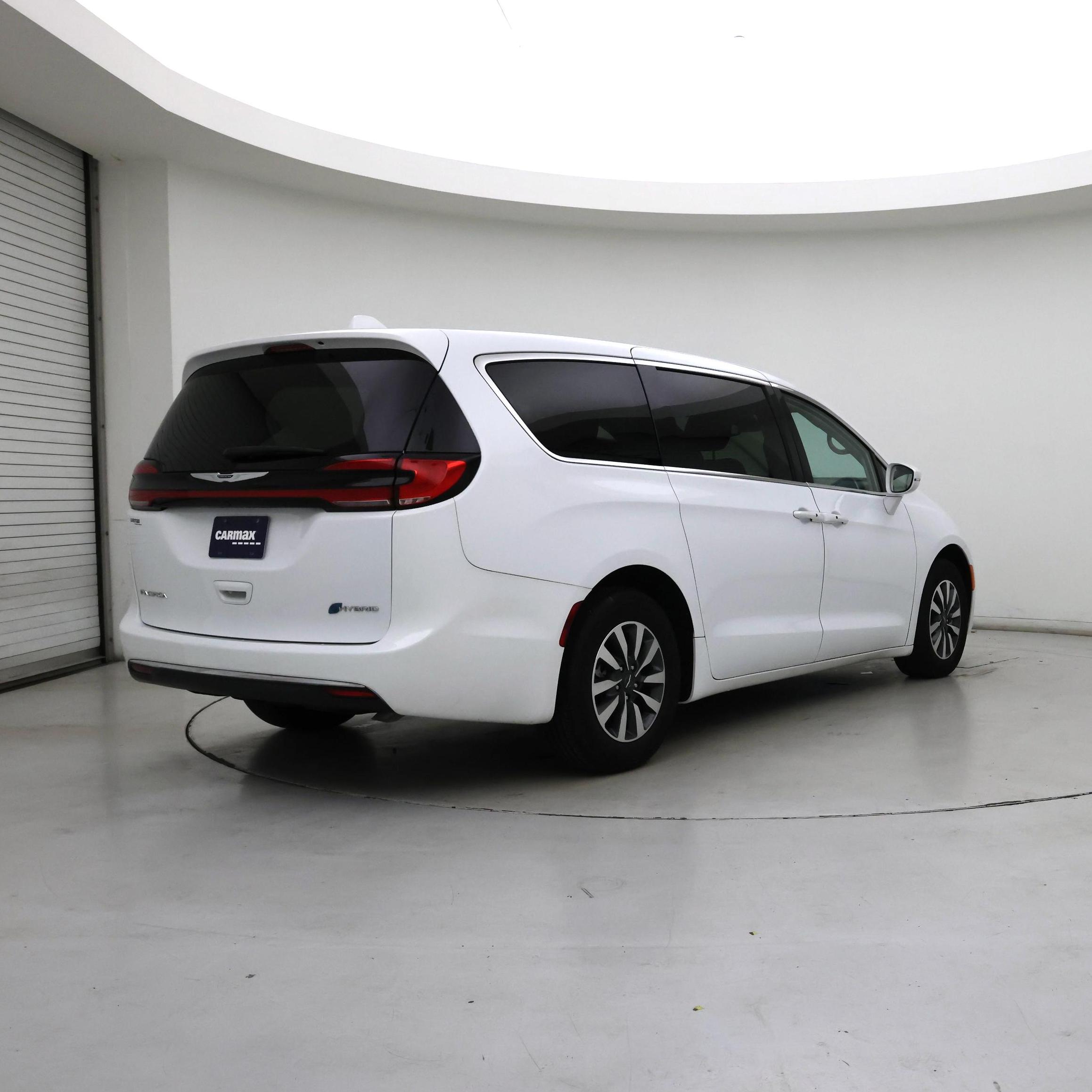 Thumbnail: 2022 Chrysler Pacifica - 8