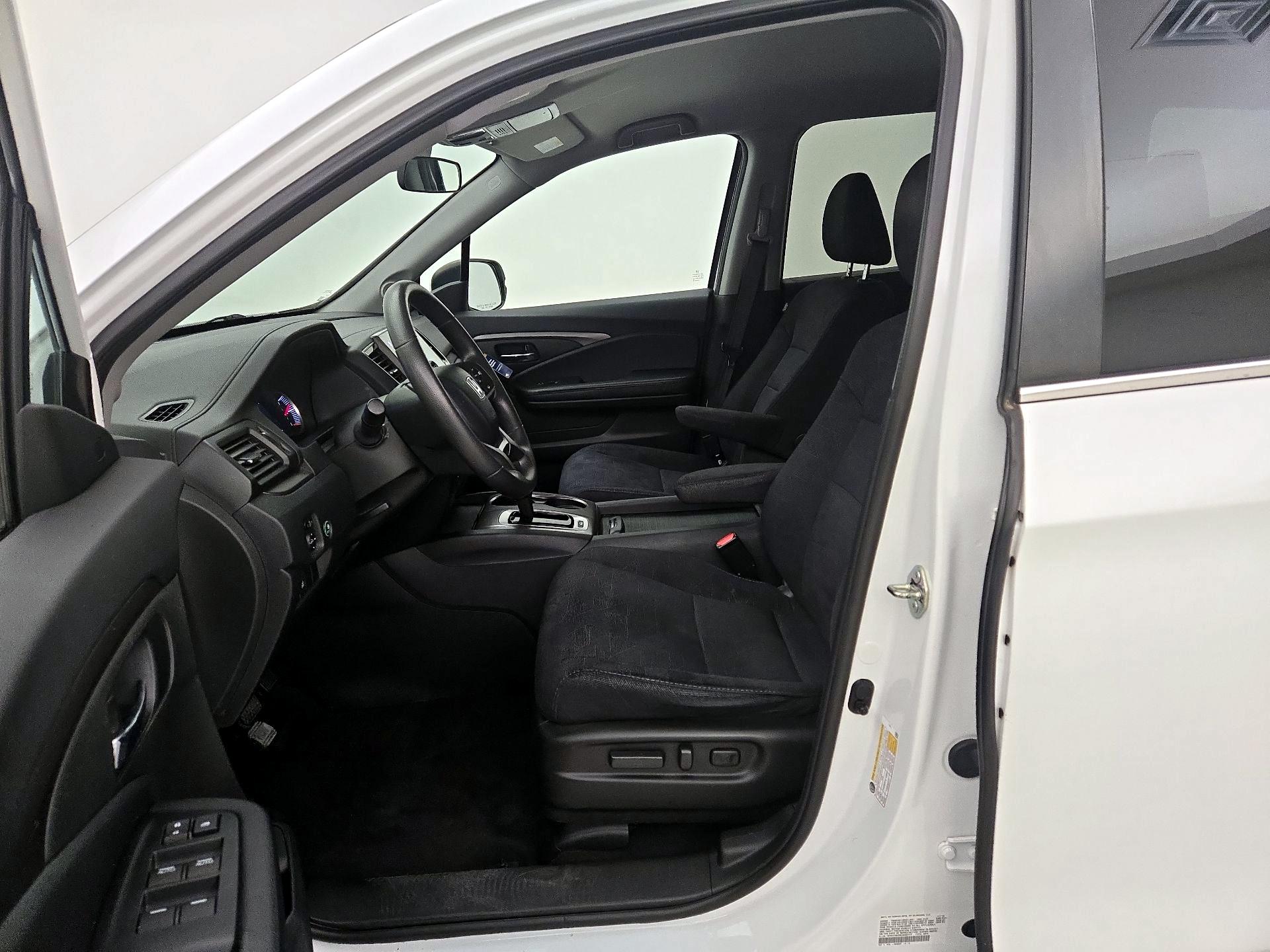 Thumbnail: 2020 Honda Pilot - 11