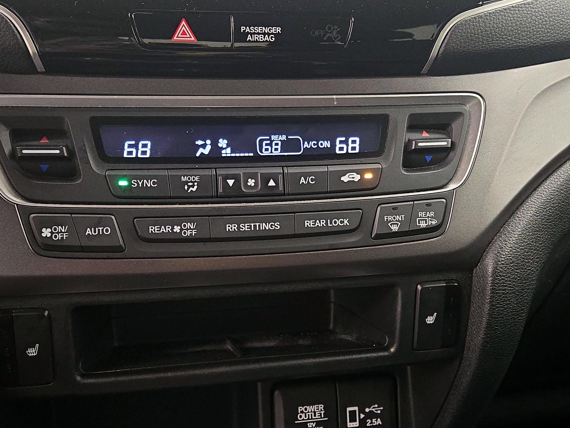 Thumbnail: 2020 Honda Pilot - 16