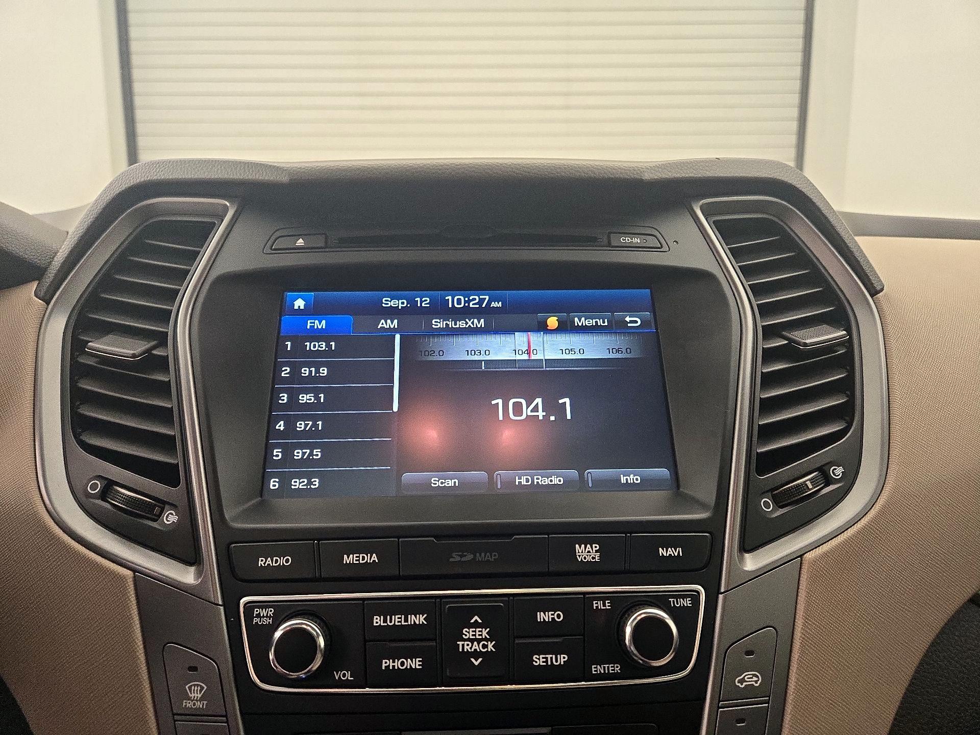Thumbnail: 2018 Hyundai Santa Fe - 16