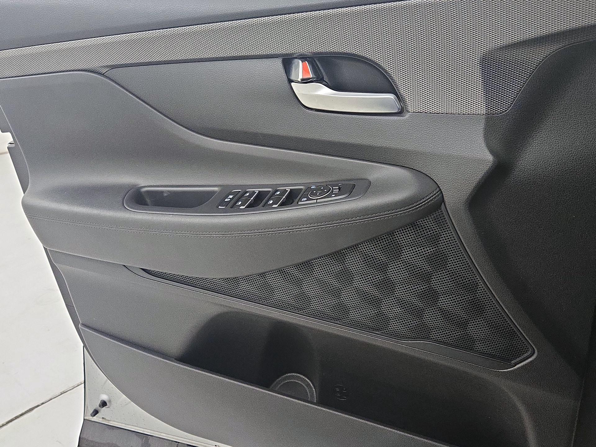 Thumbnail: 2020 Hyundai Santa Fe - 12
