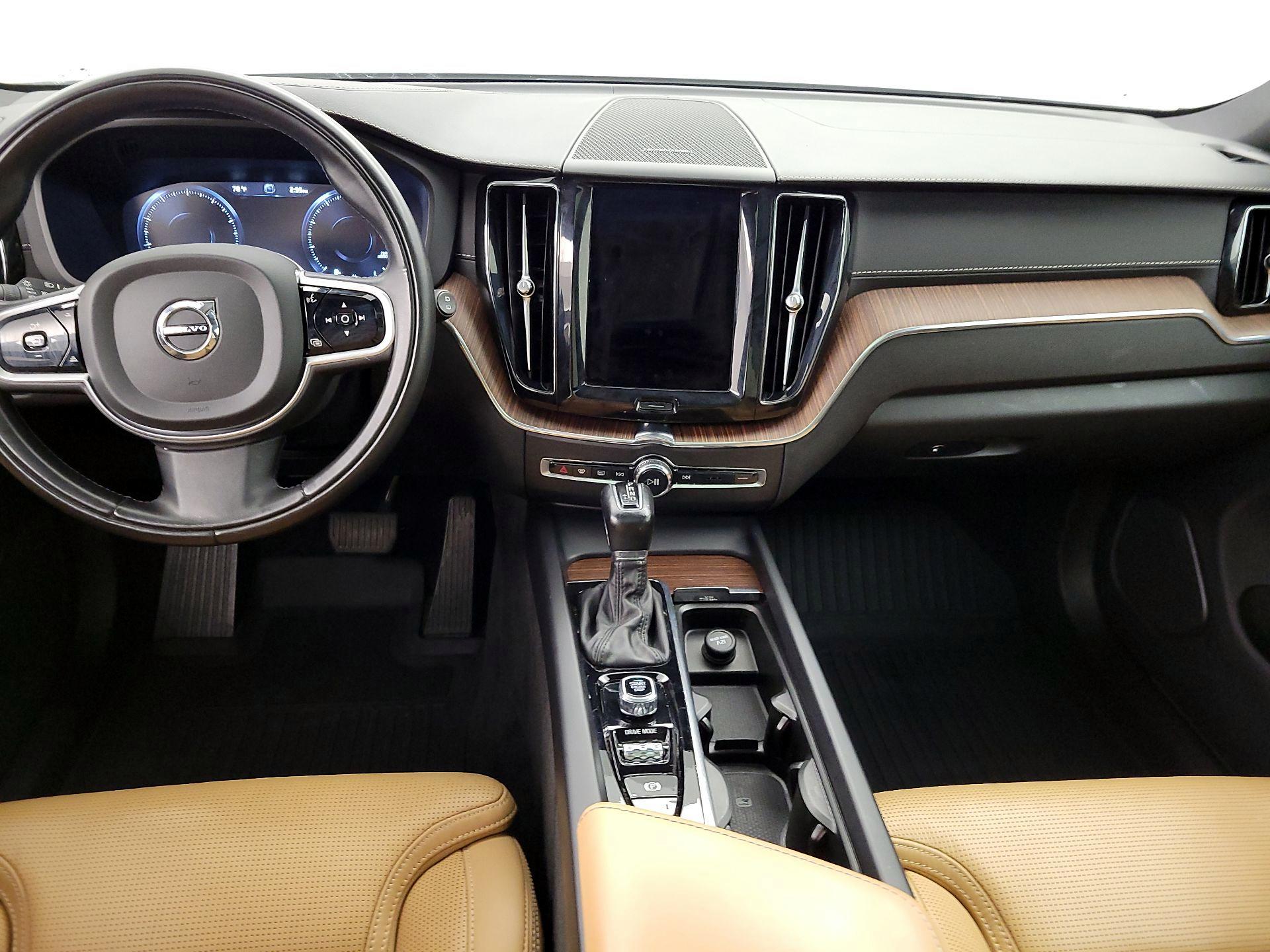 Thumbnail: 2021 Volvo XC60 - 9