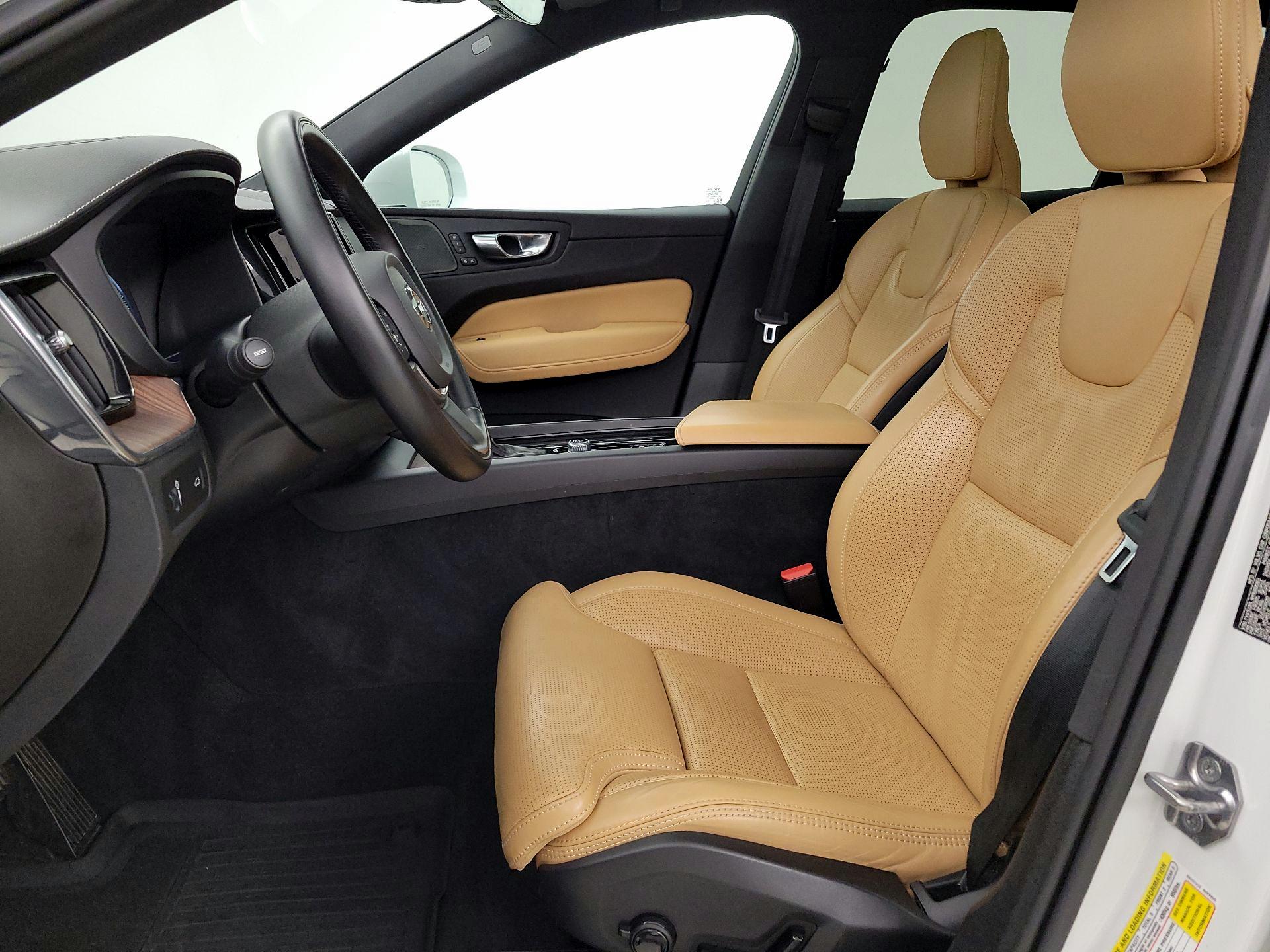 Thumbnail: 2021 Volvo XC60 - 11