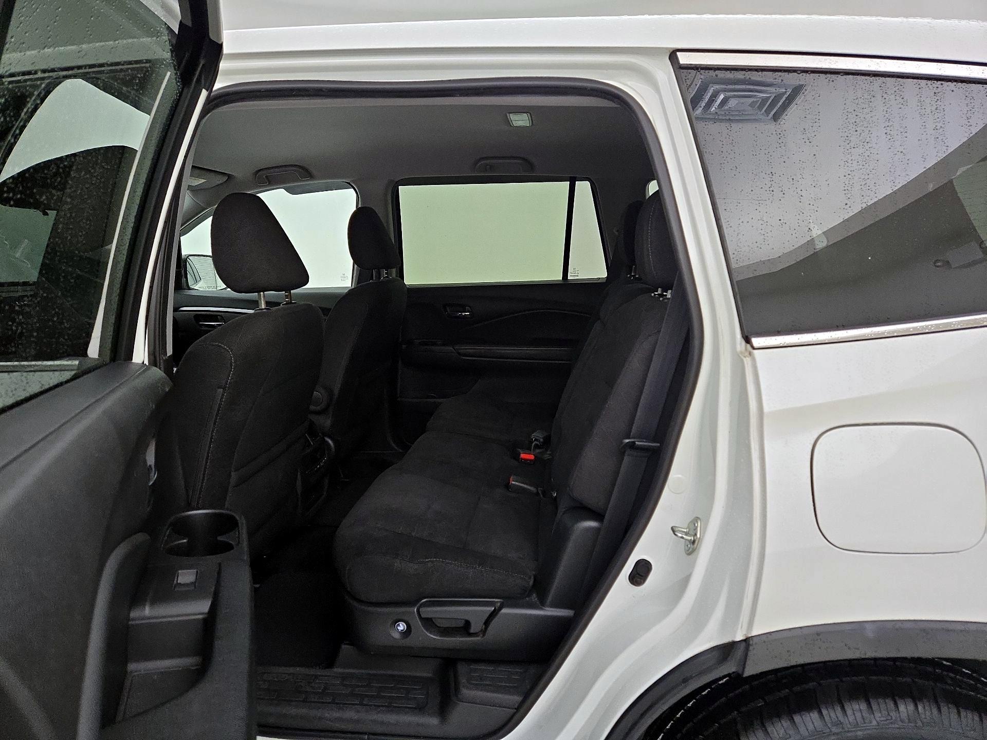 Thumbnail: 2019 Honda Pilot - 18