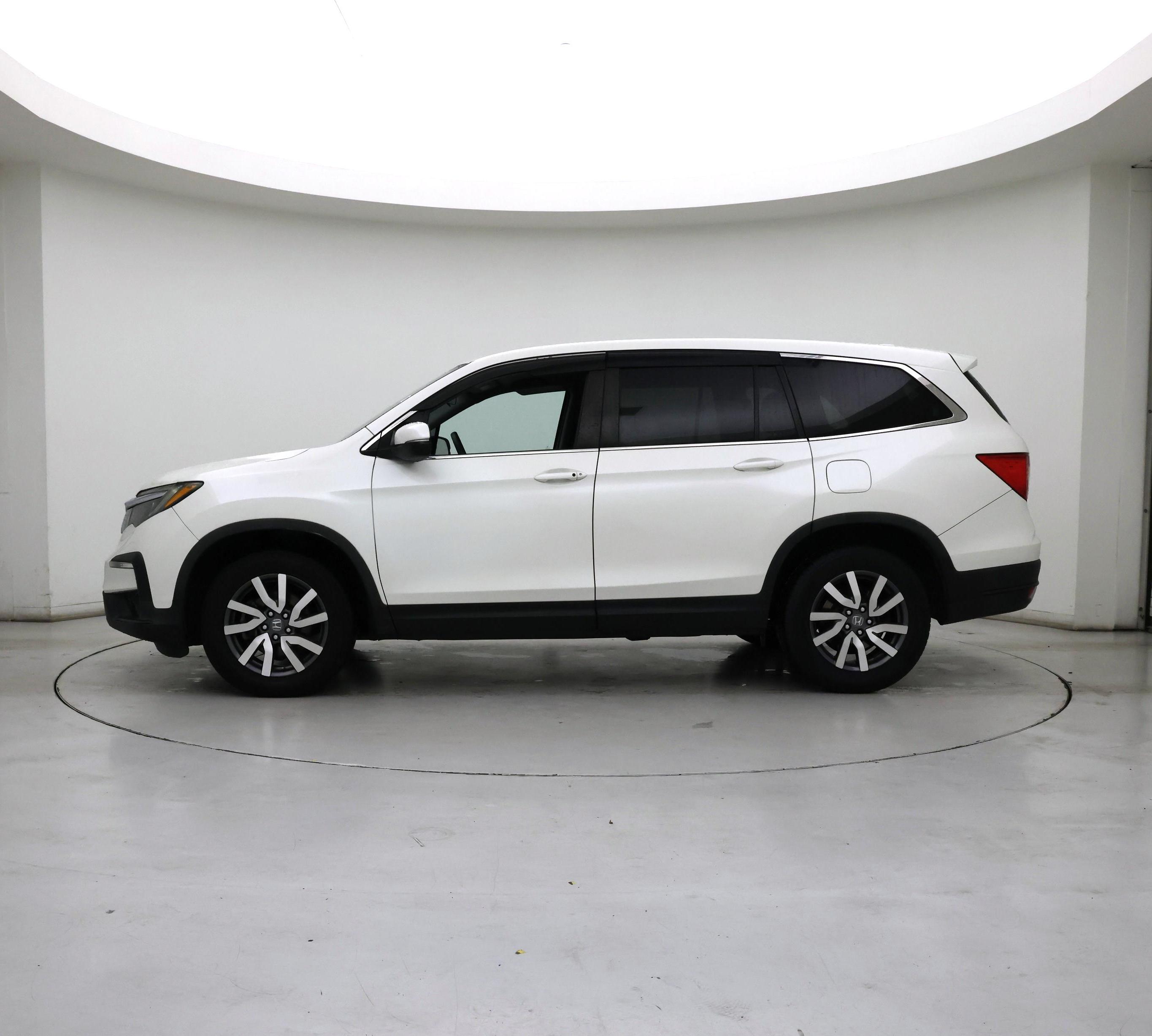 Thumbnail: 2019 Honda Pilot - 3