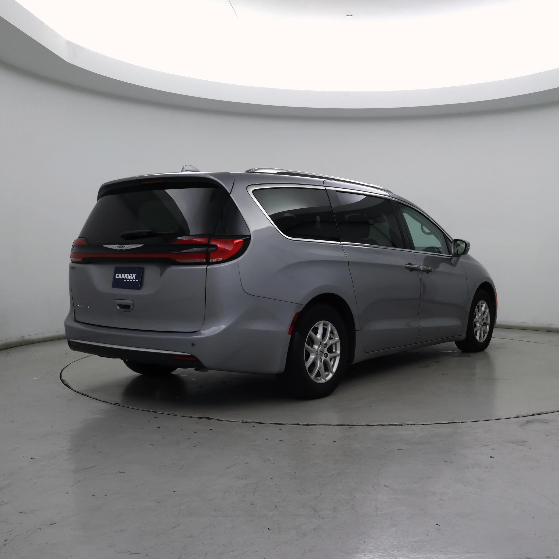 Thumbnail: 2021 Chrysler Pacifica - 8