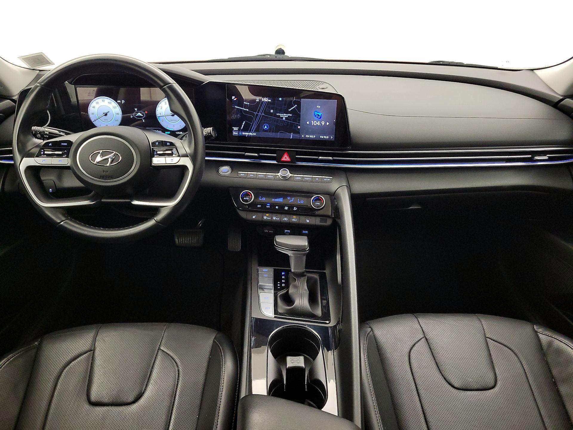 Thumbnail: 2022 Hyundai Elantra - 9