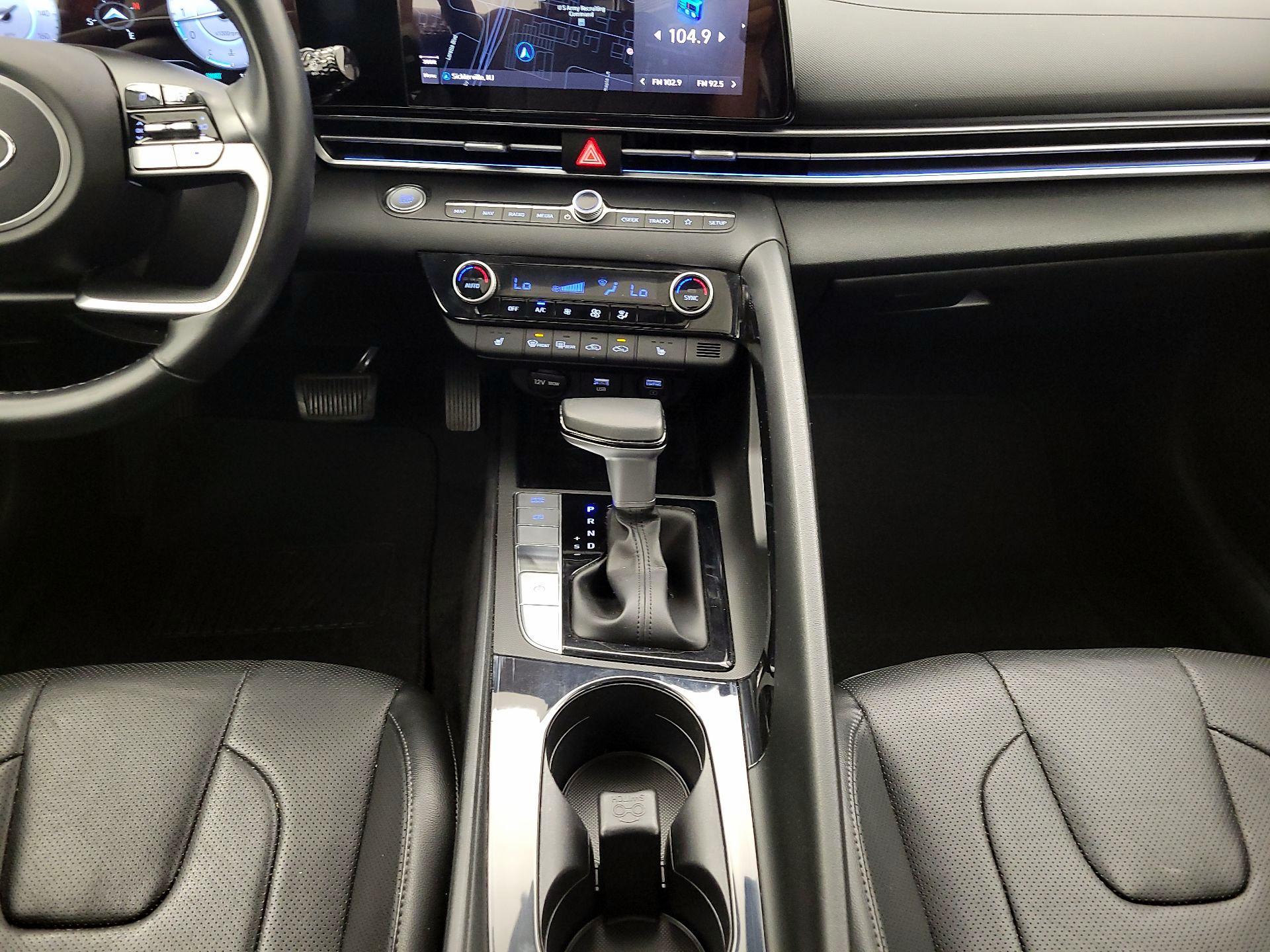Thumbnail: 2022 Hyundai Elantra - 18