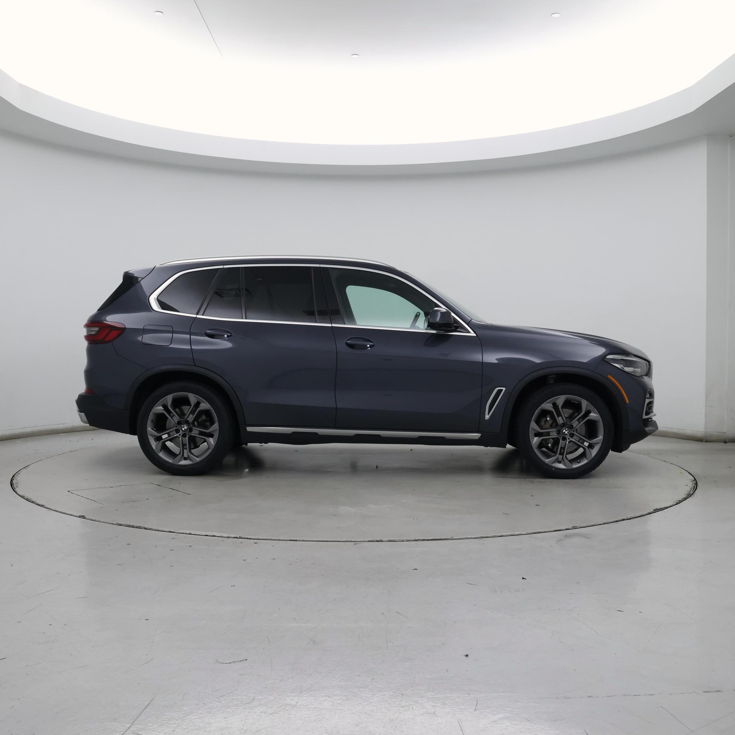 Thumbnail: 2021 BMW X5 - 7