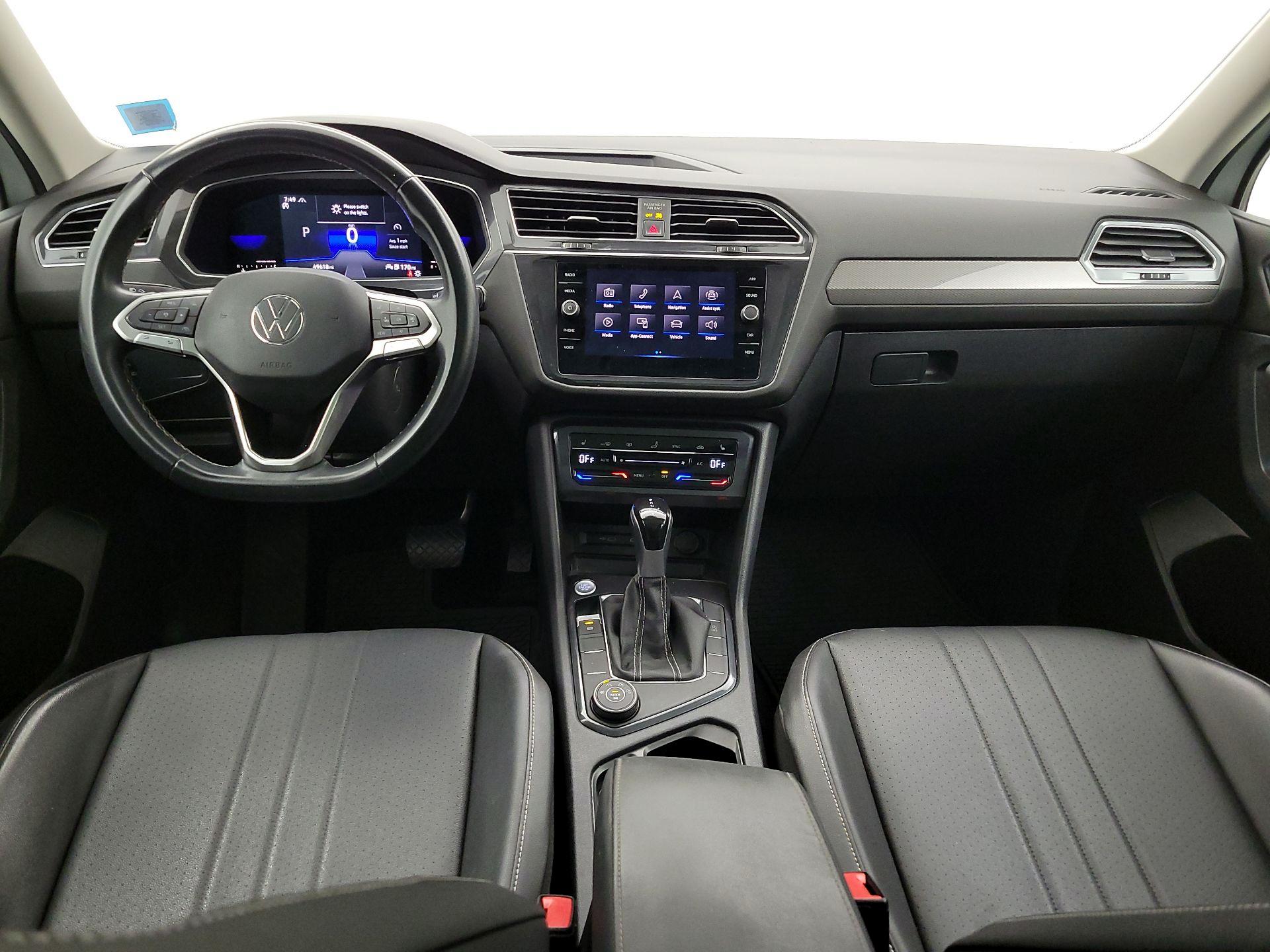 Thumbnail: 2022 Volkswagen Tiguan - 9