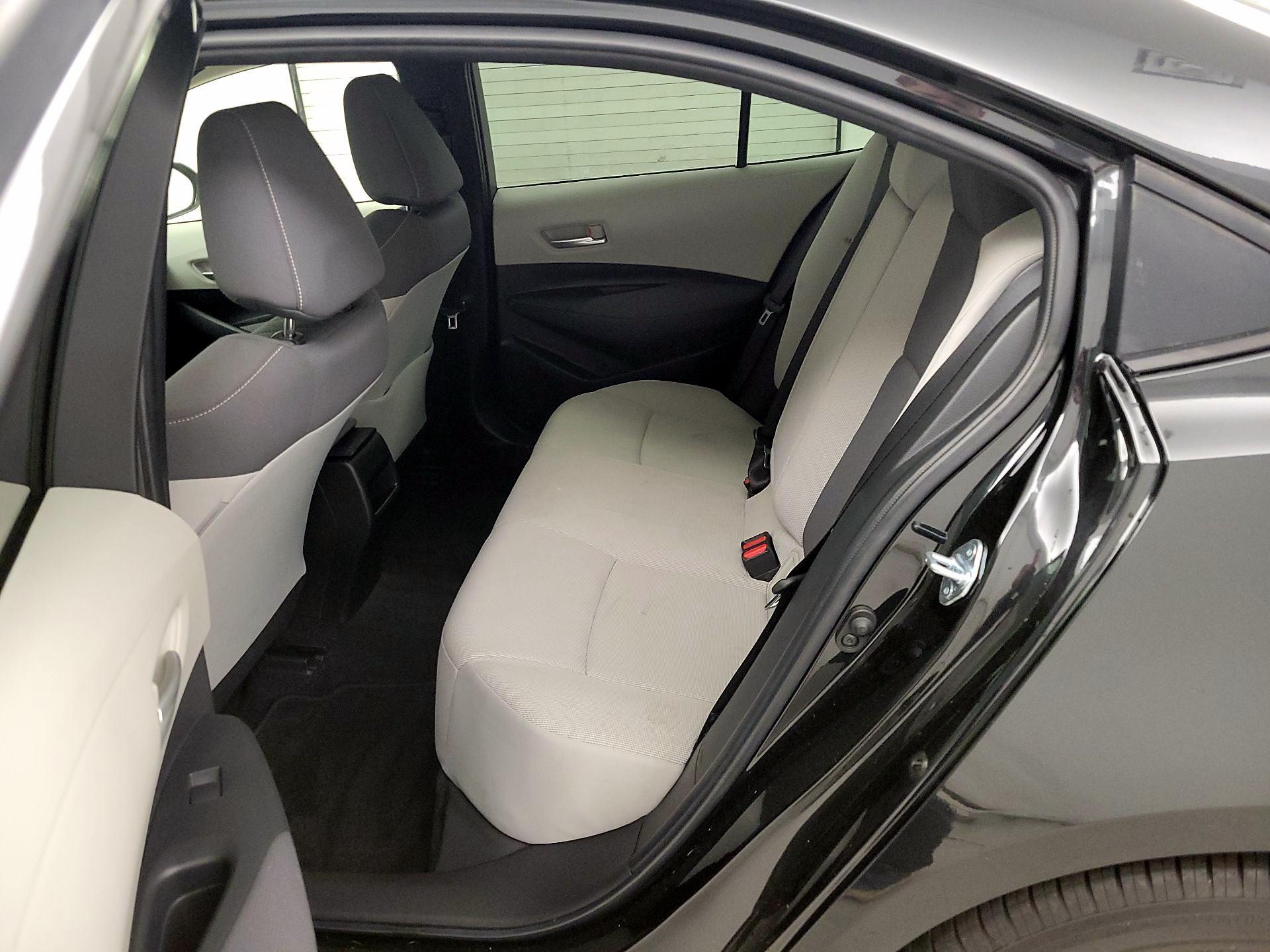 Thumbnail: 2021 Toyota Corolla - 18